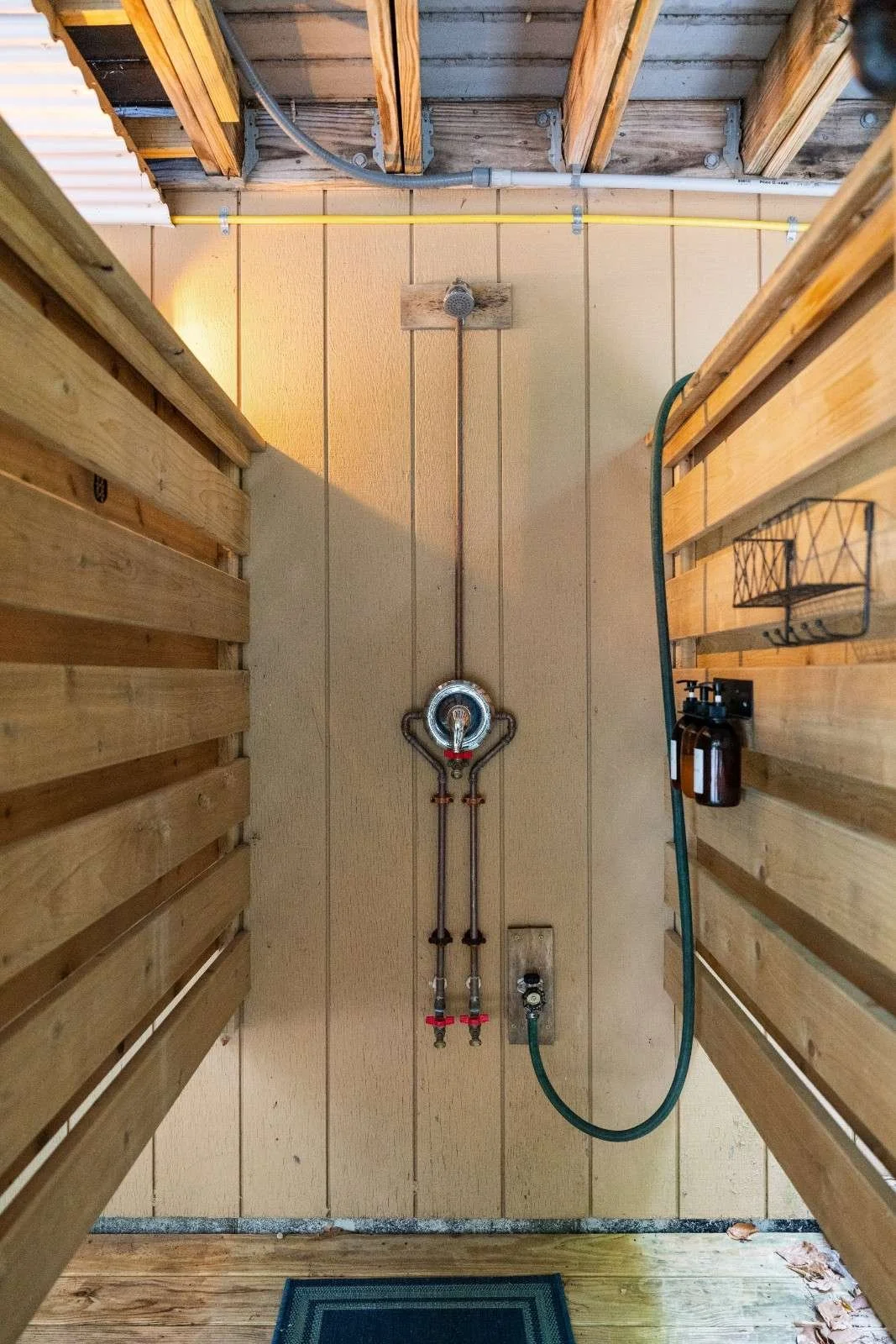 47ASPENDRIVE_Shower2.jpg