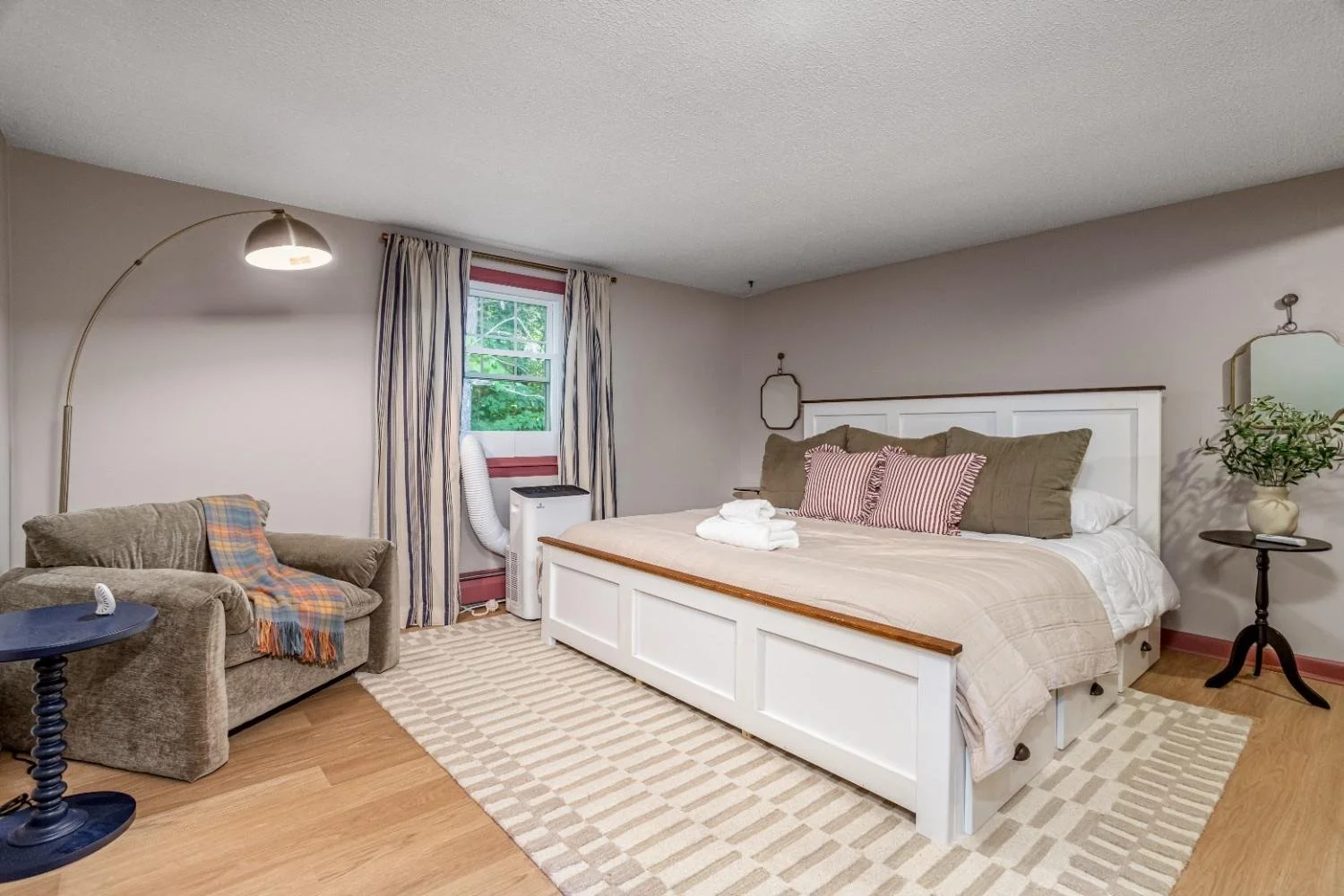147MapleManorRdCenterConwayNH-24.JPG