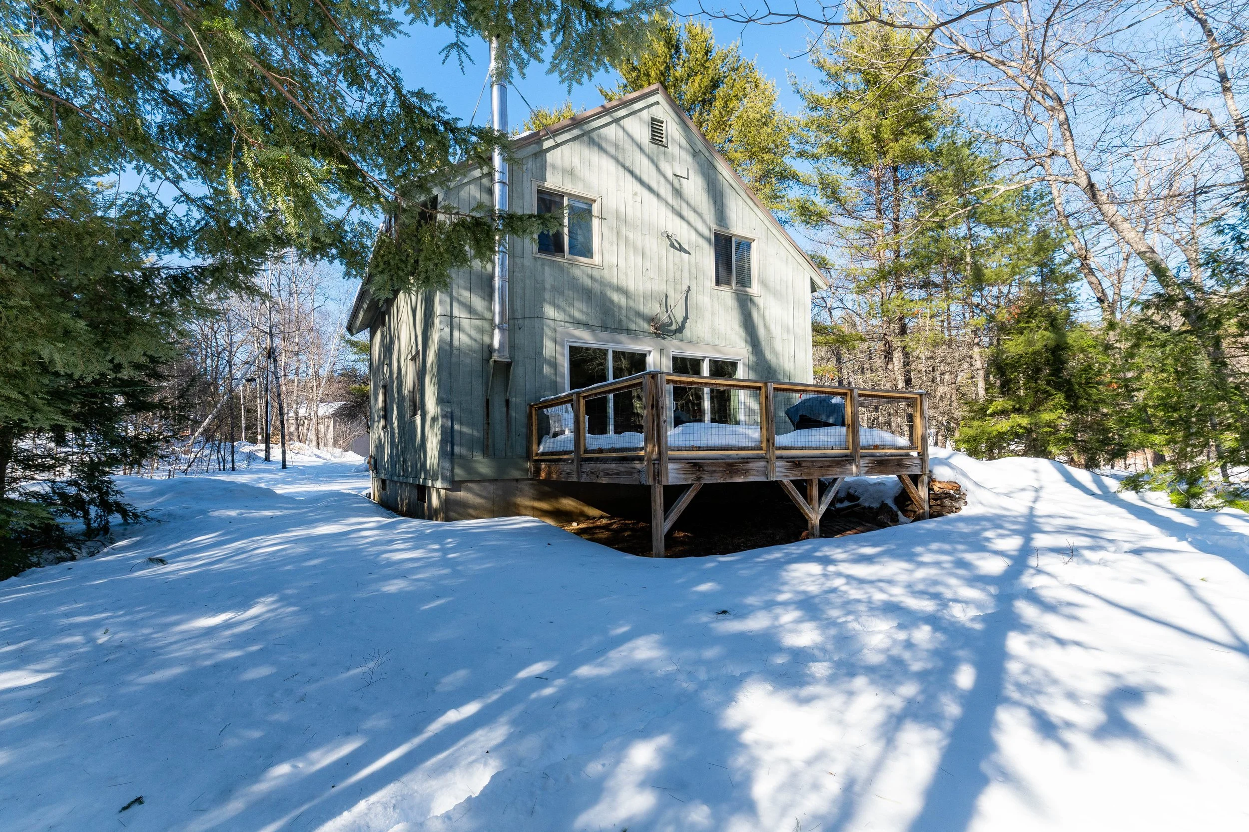 48RIVERSBEND_Exterior (5).jpg