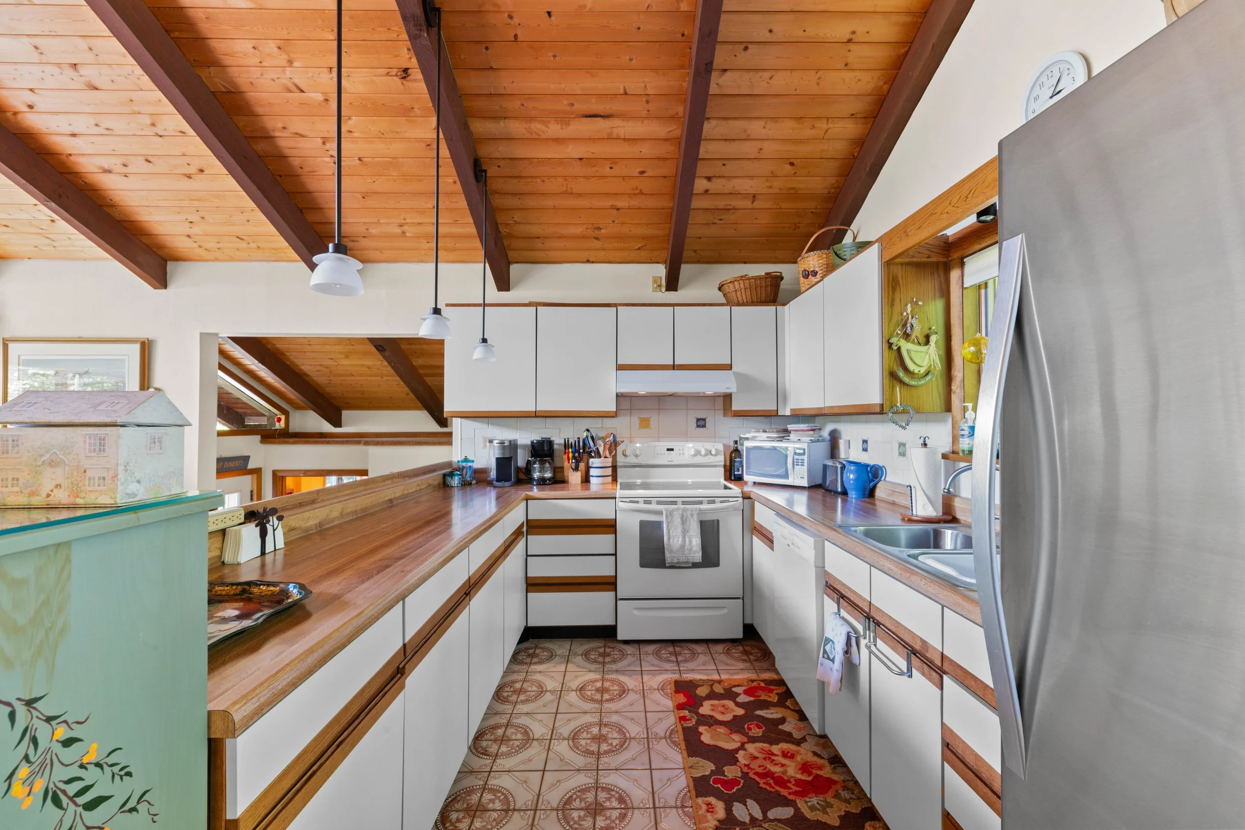 160CoveredBridge_Kitchen (2).jpg