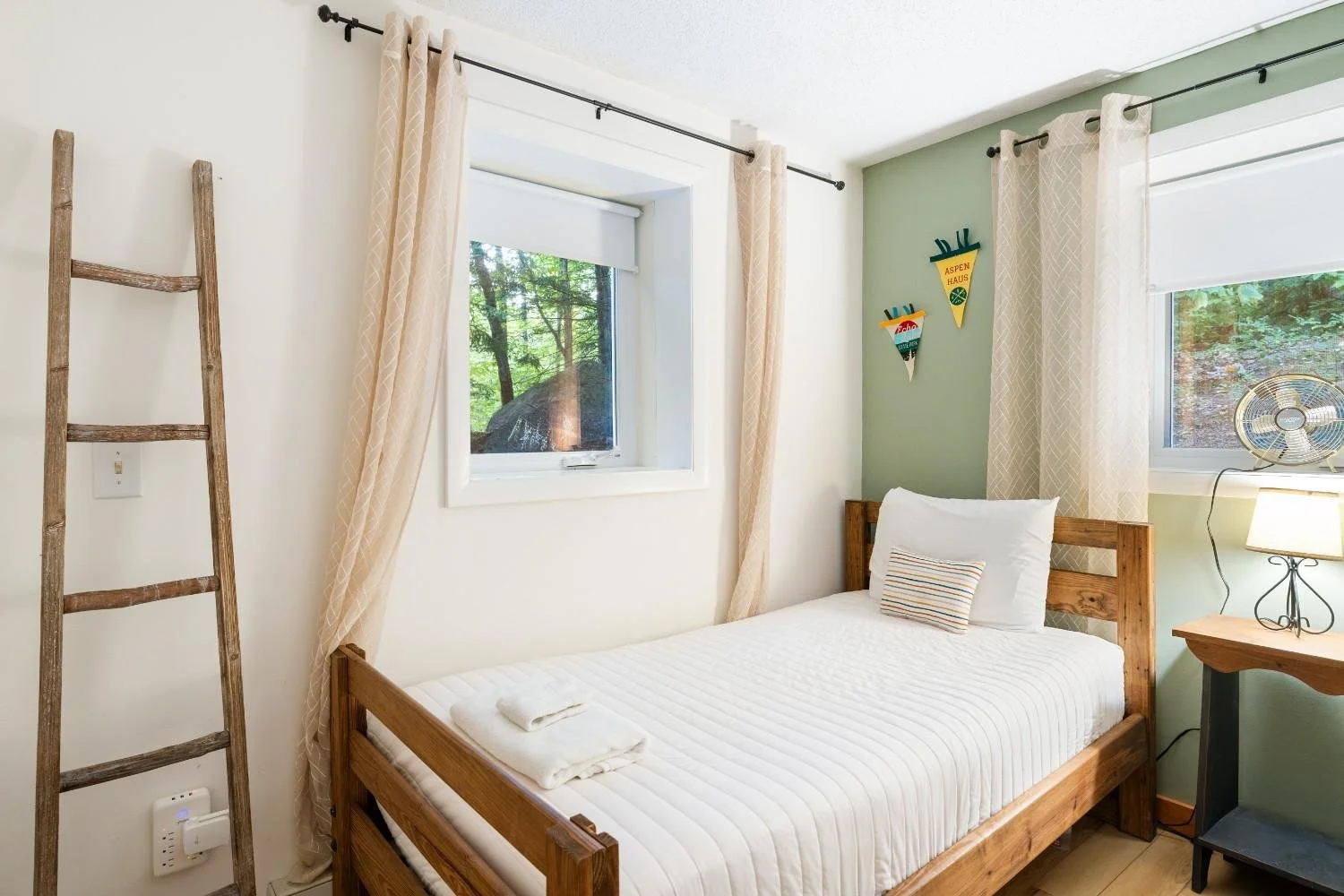 47ASPENDRIVE_Bedroom11.jpg
