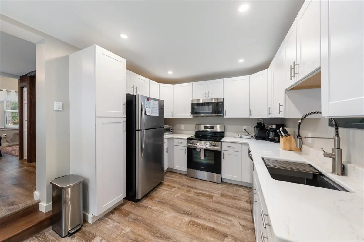 987 WASHINGTON HILL RD_Kitchen (10).jpg