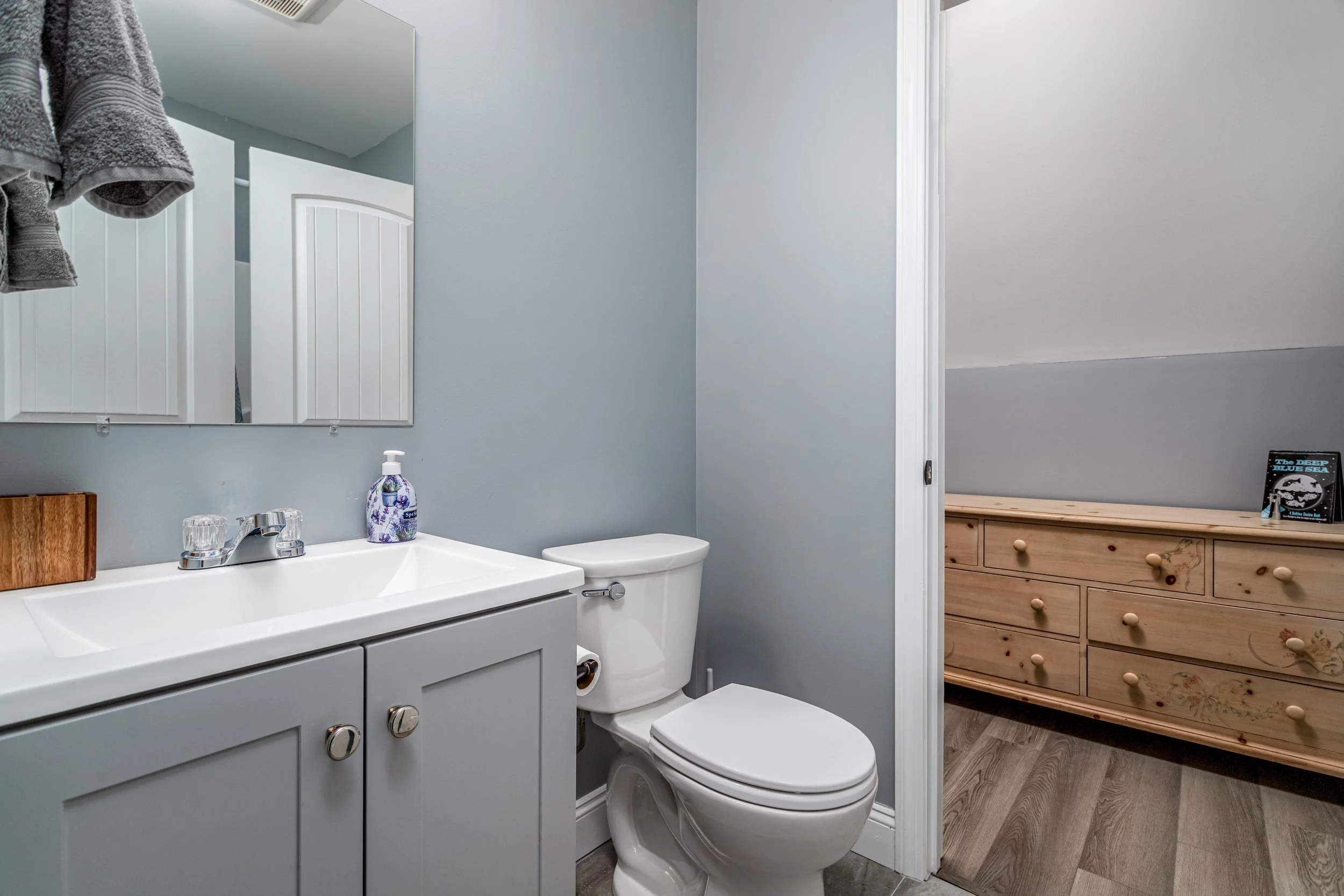 211 MCGREW_Bathroom (3).JPG