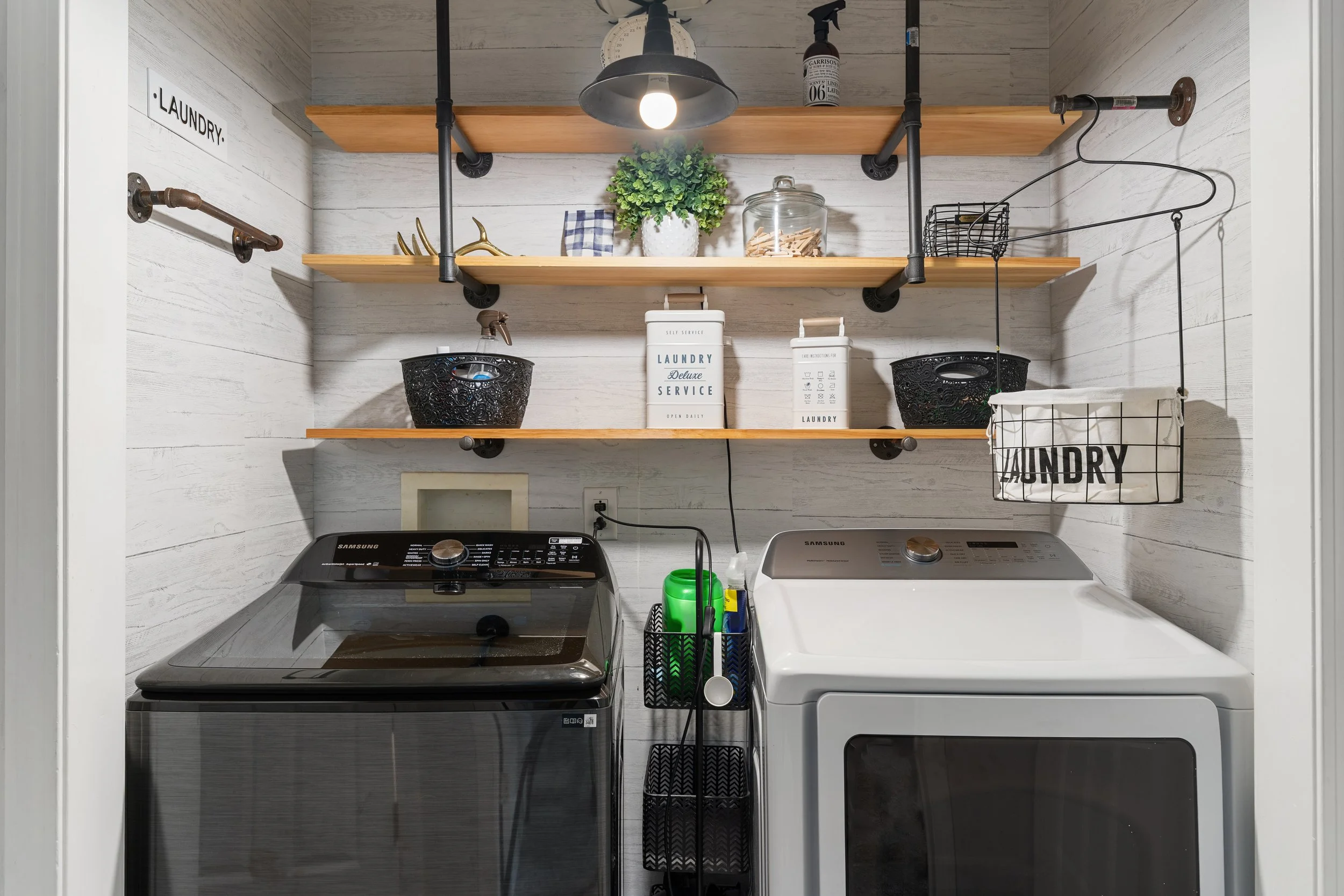 199 SILVER PINE_Laundry (3).jpg