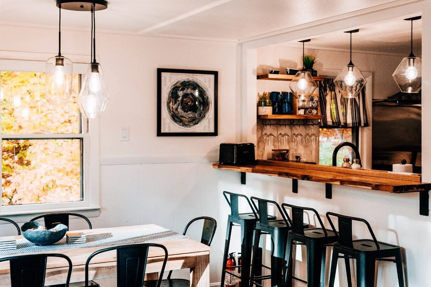 15ALPSTRAUSSE_KitchenDiningRoom7.jpg