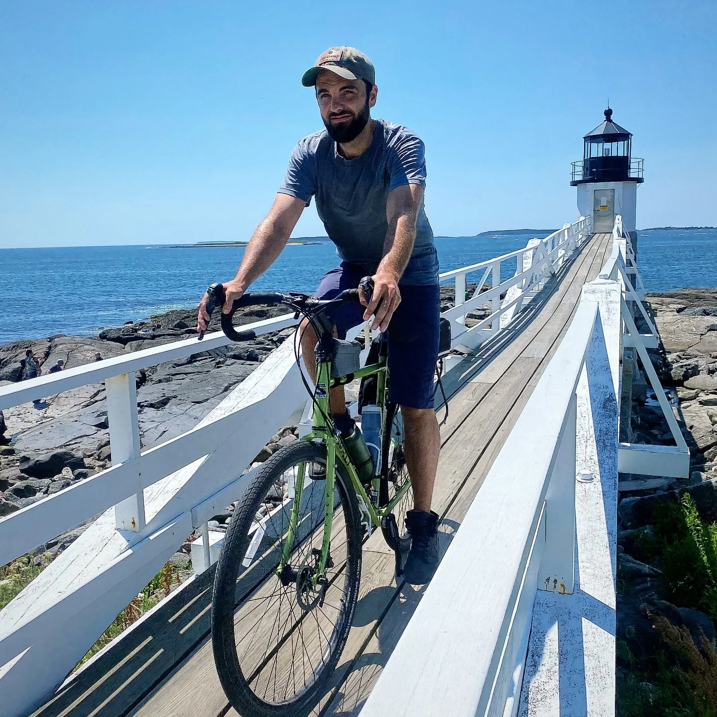Tried to ride my bici from Vinalhaven, Maine down the coast back to NYC in the sweltering July heat 🤣 Made it just over 280 miles through Maine, NH, Mass and then realized my real passion is lobster rolls. So I did that. Plus it turns out Connecticu