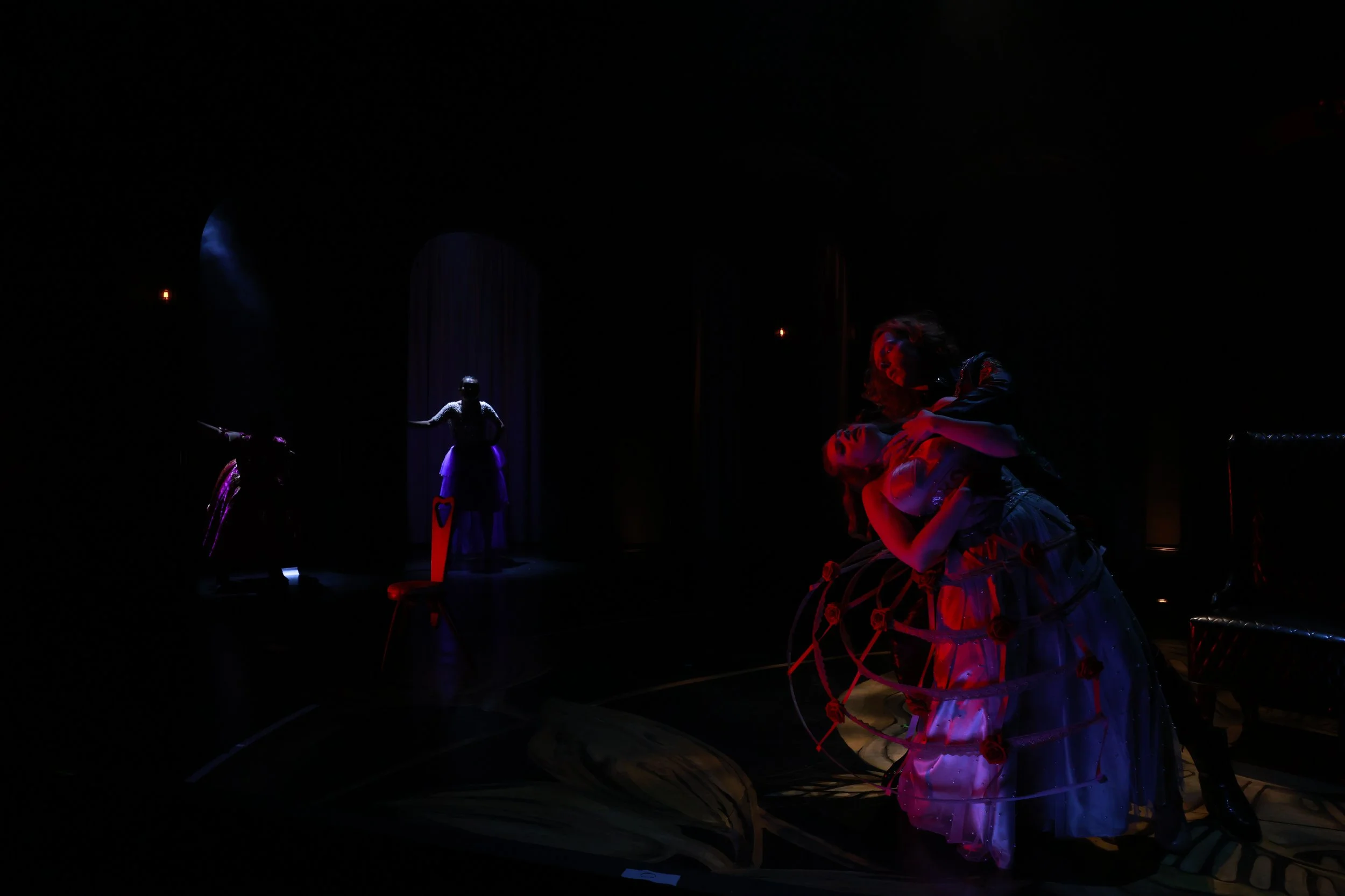 060425_KingsWife_3446.JPG