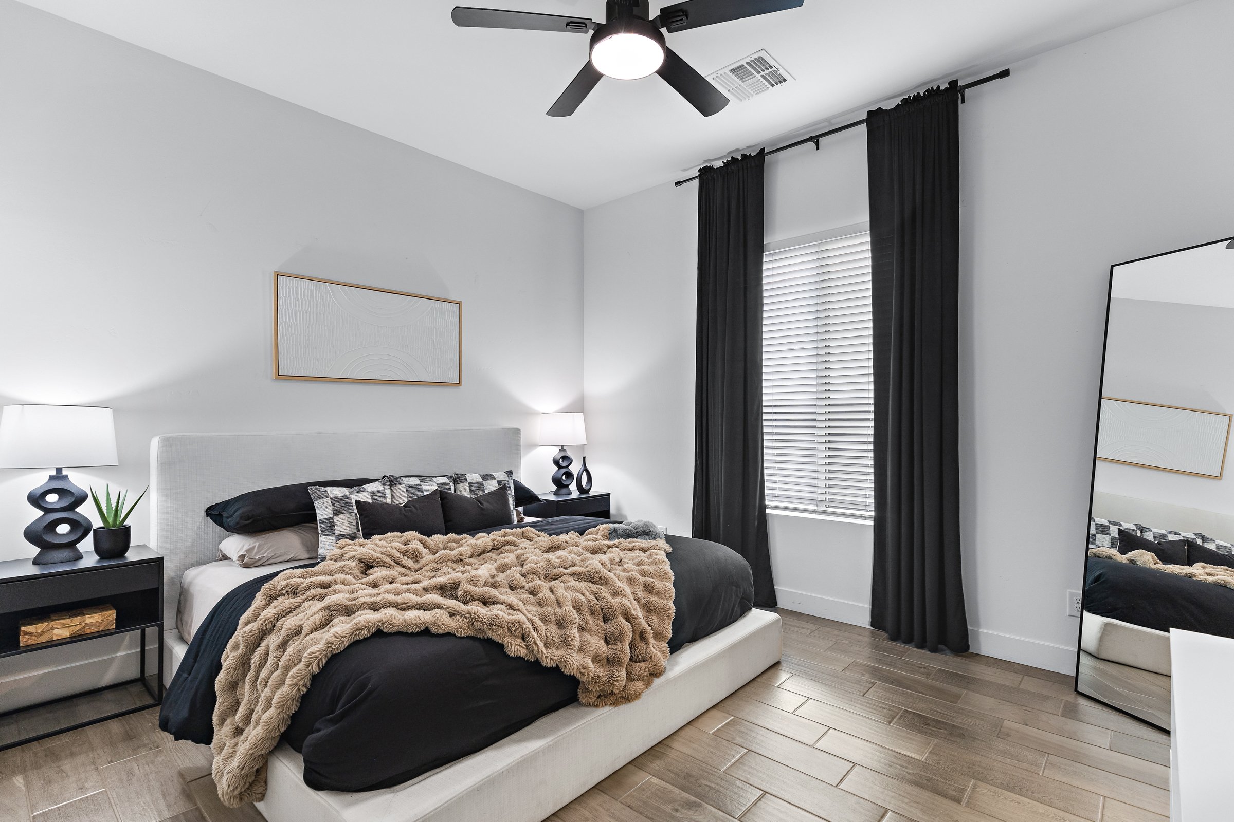 20517 E Indiana Ave-32.jpg