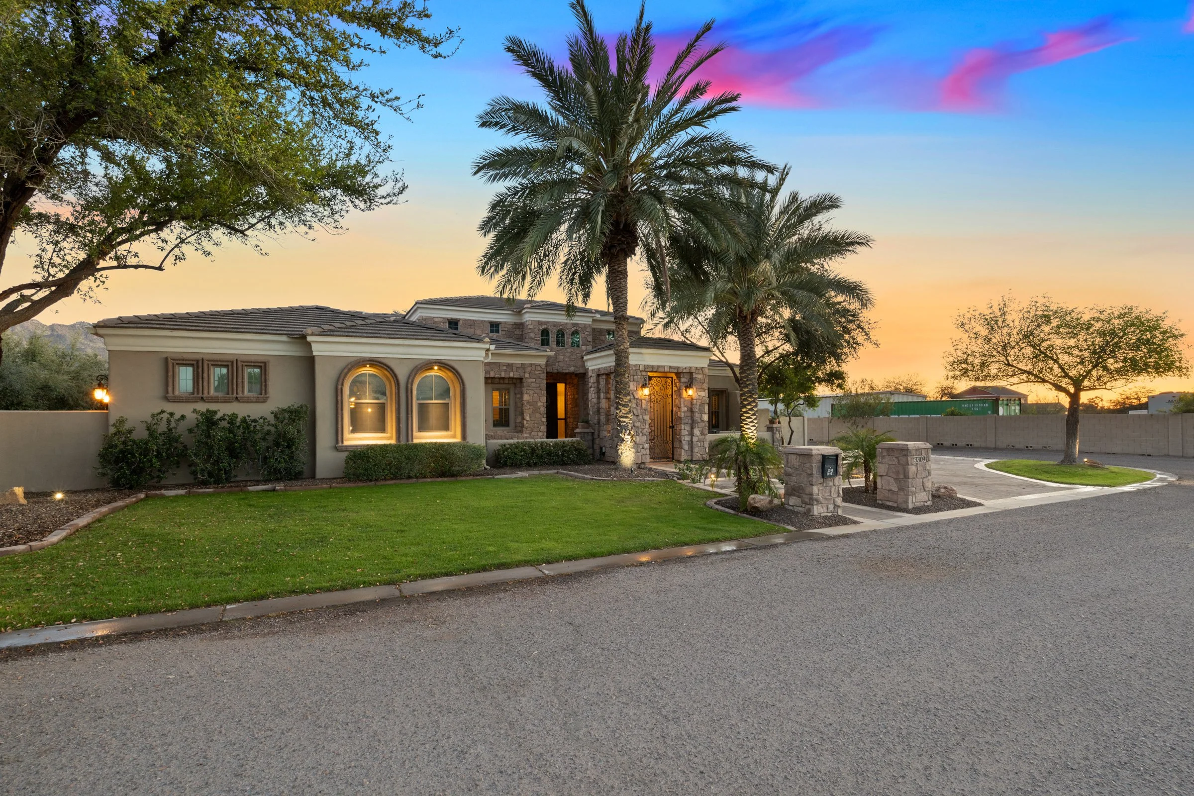 3309 E Sunnydale Dr-113.jpg
