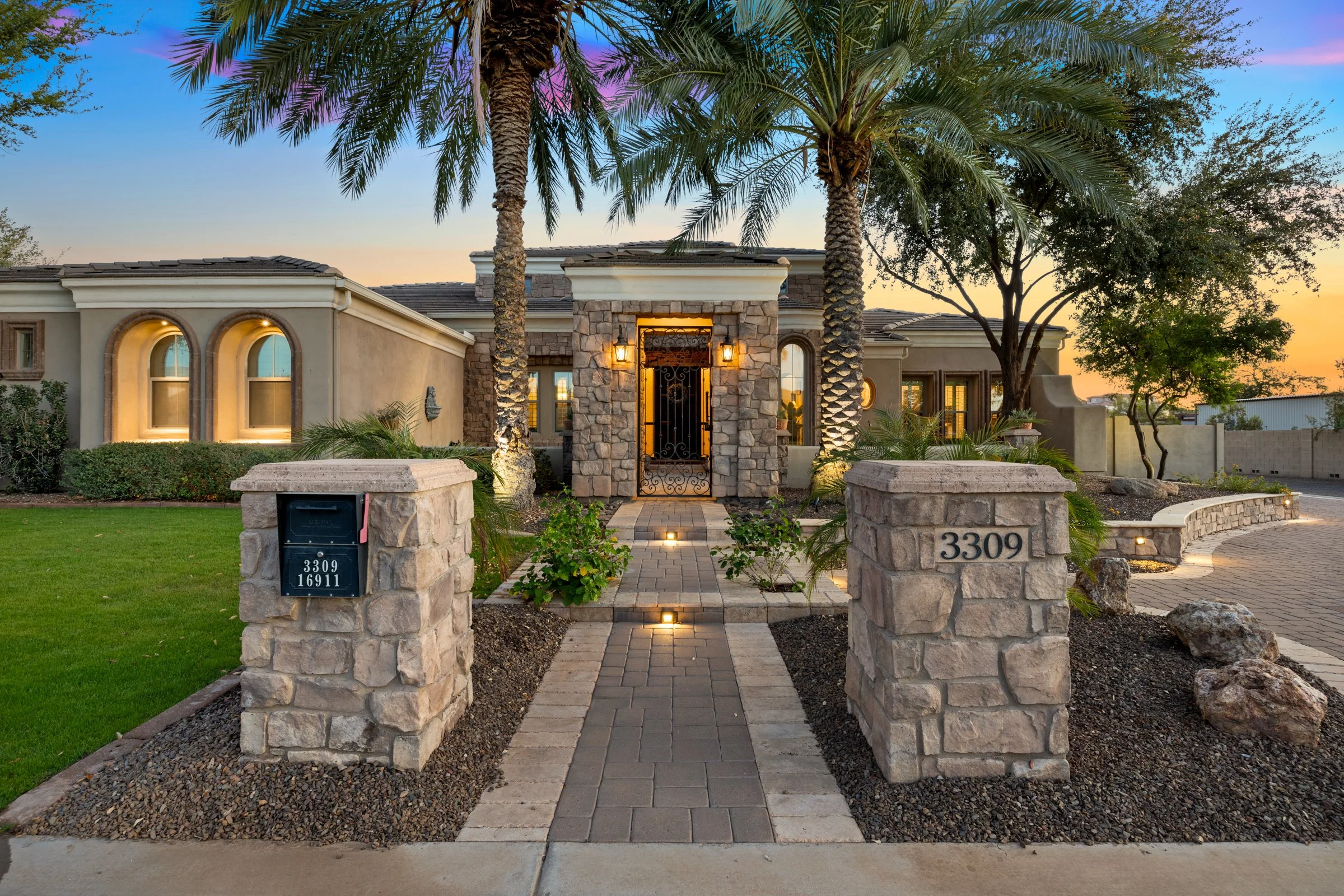 3309 E Sunnydale Dr-115.jpg