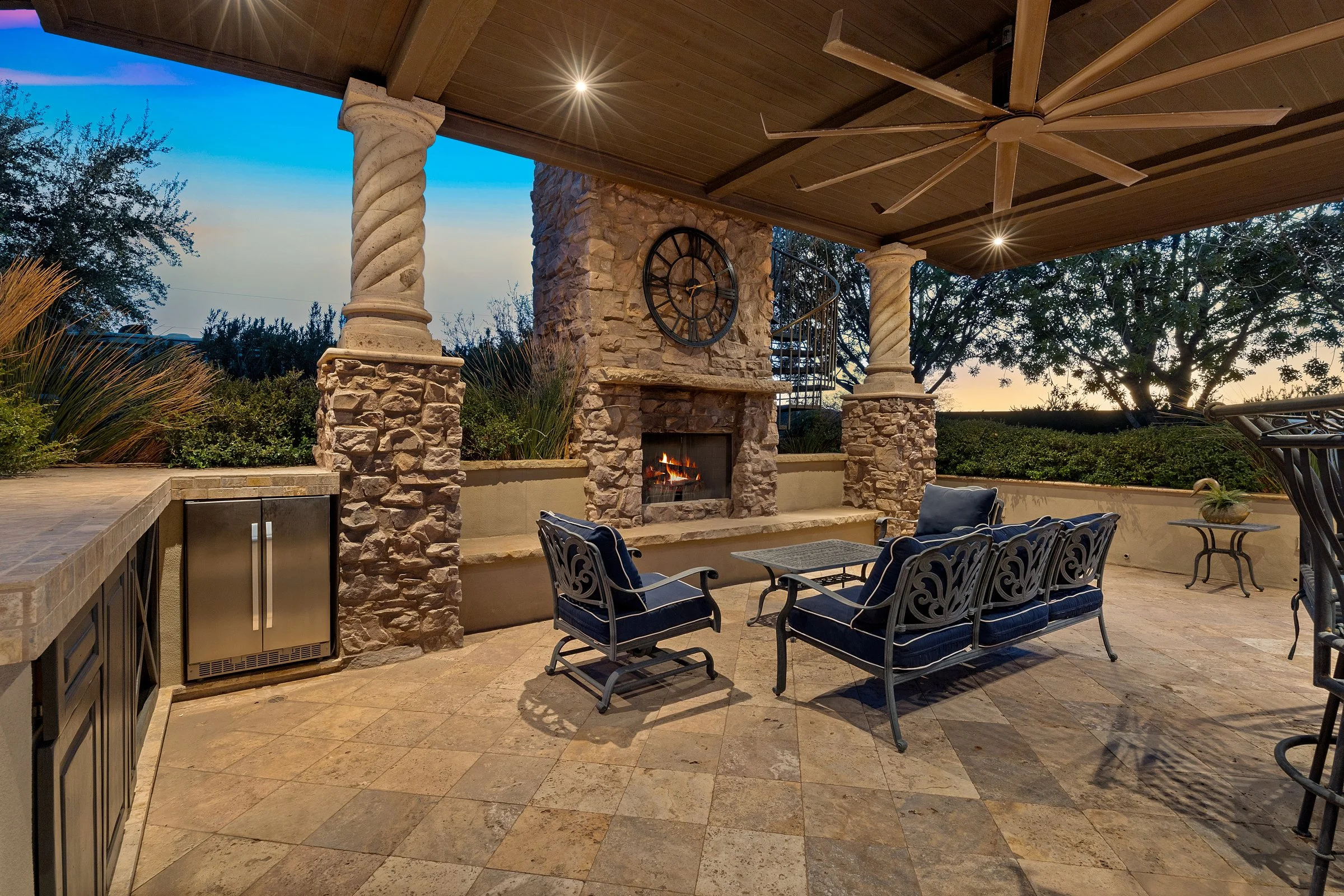 3309 E Sunnydale Dr-124.jpg