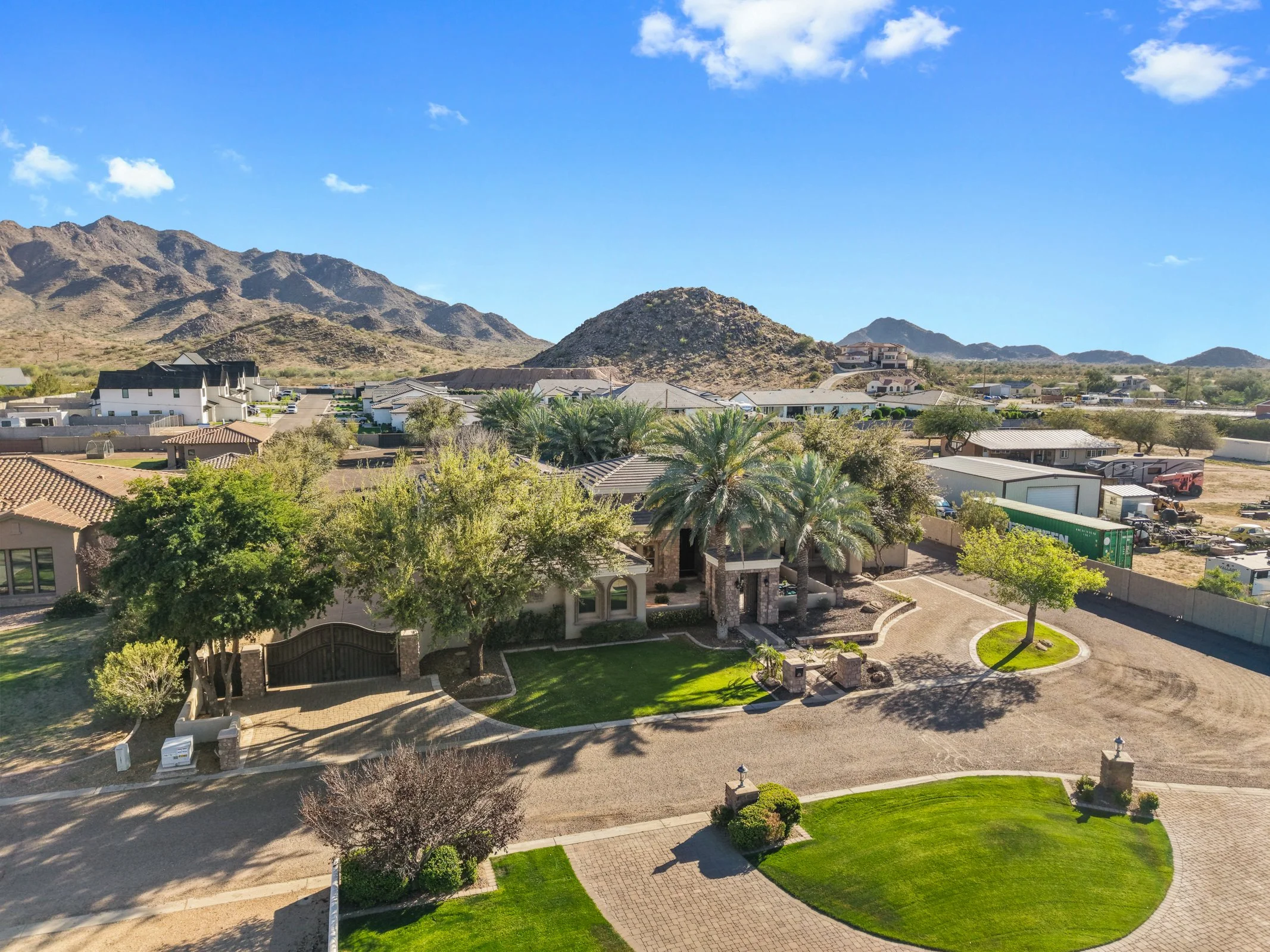 3309 E Sunnydale Dr-100.jpg