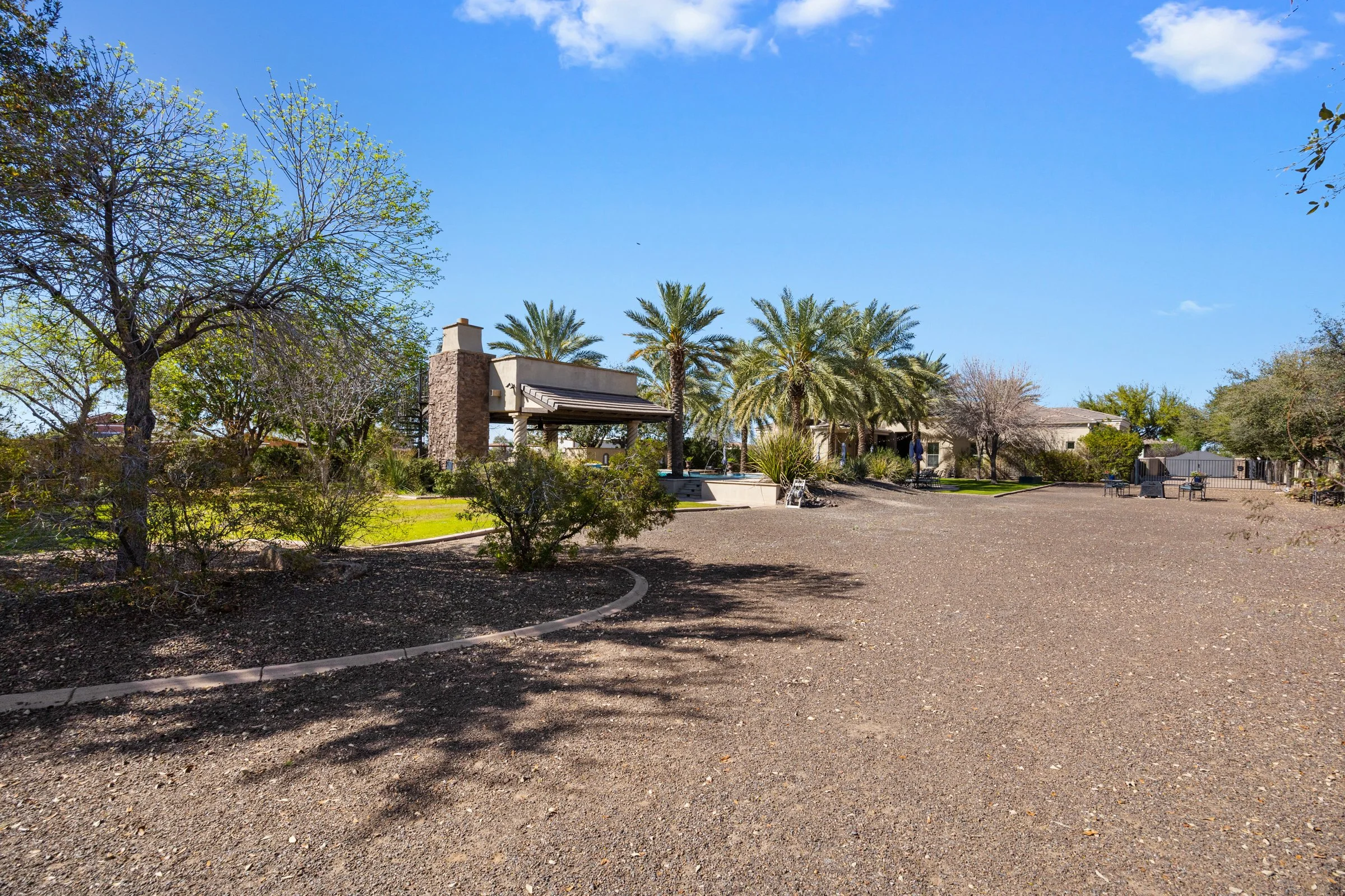 3309 E Sunnydale Dr-81.jpg