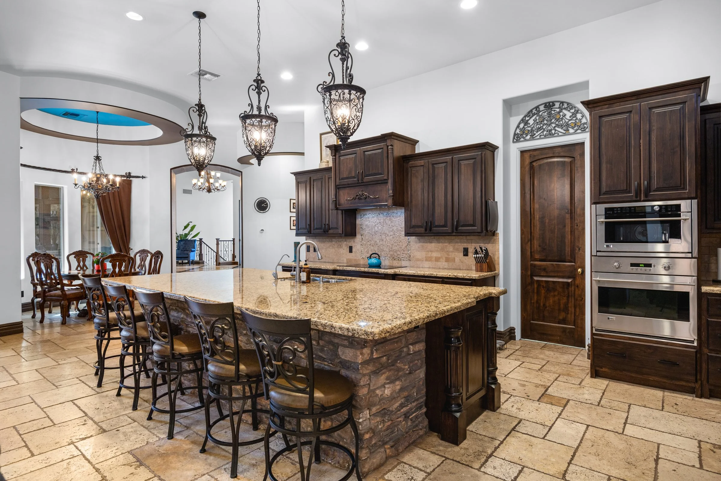 3309 E Sunnydale Dr-16.jpg