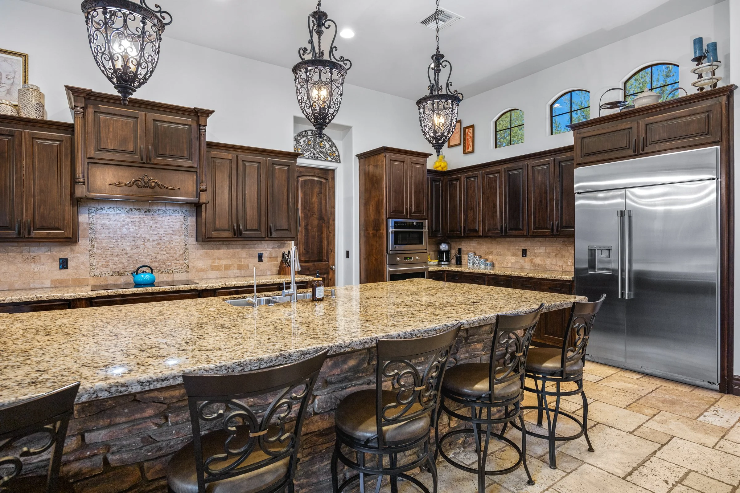3309 E Sunnydale Dr-17.jpg