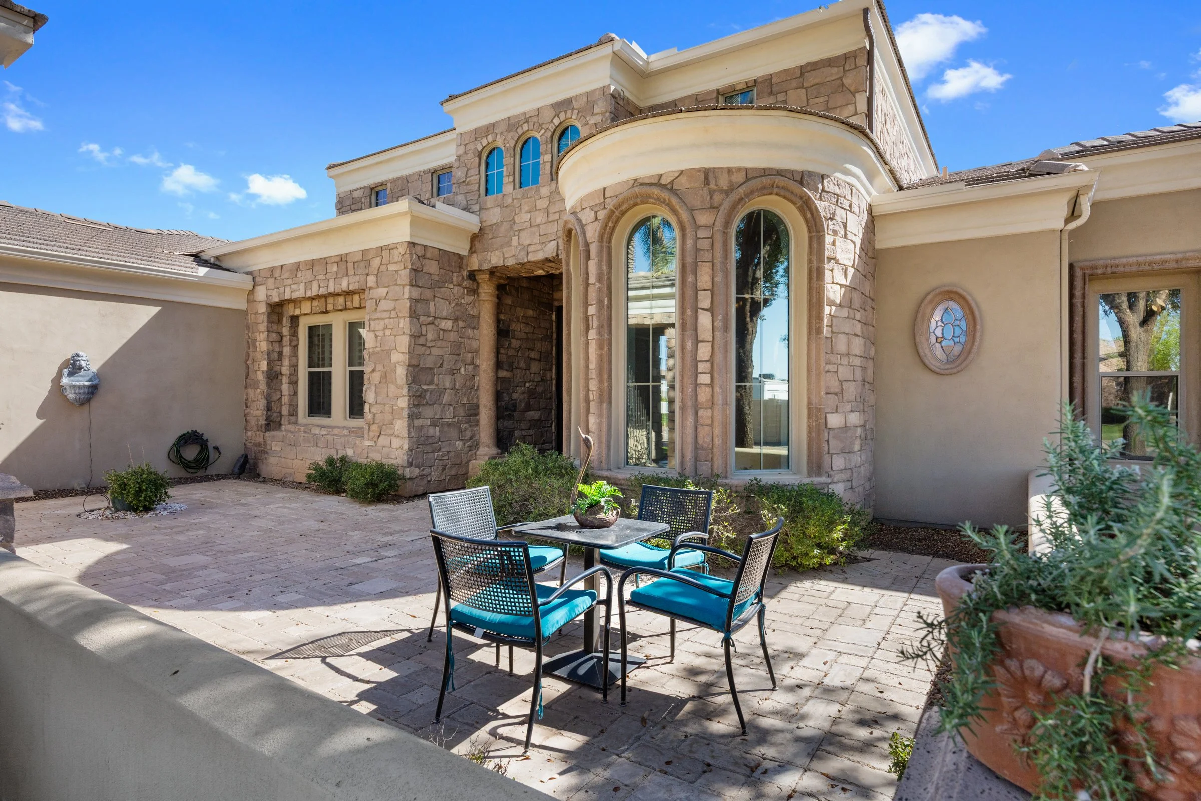 3309 E Sunnydale Dr-7.jpg