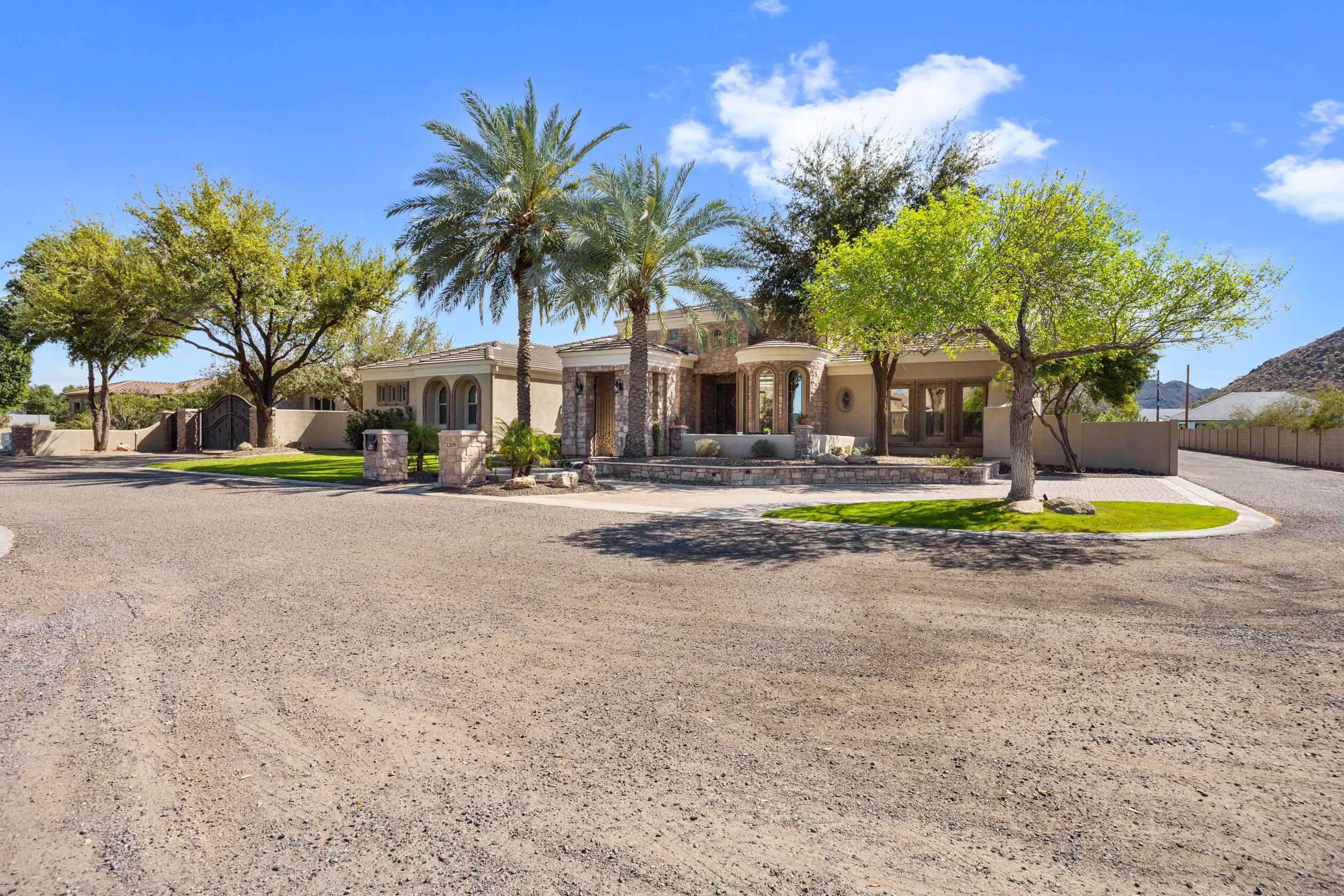 3309 E Sunnydale Dr-1.jpg