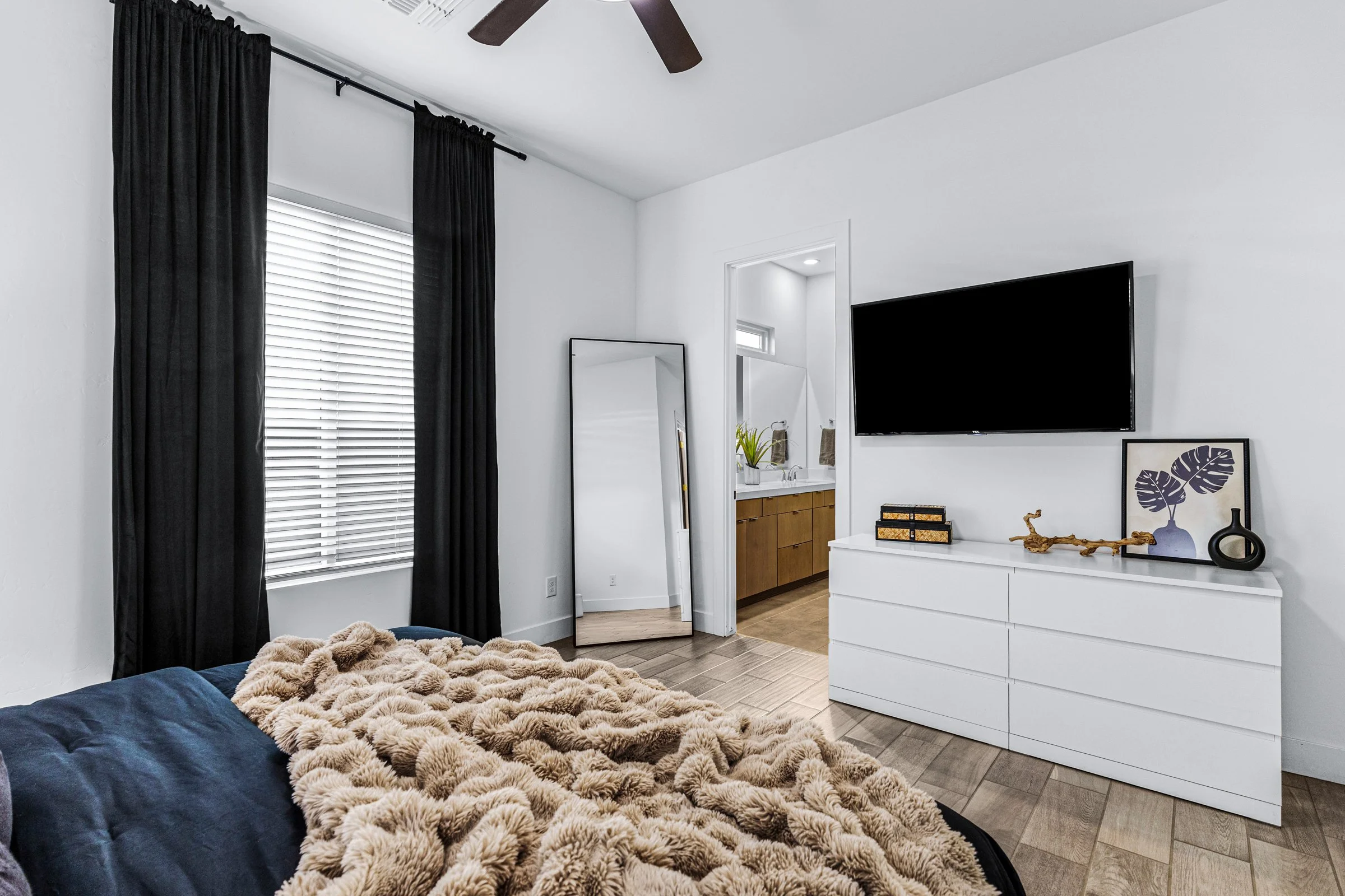 20517 E Indiana Ave-33.jpg