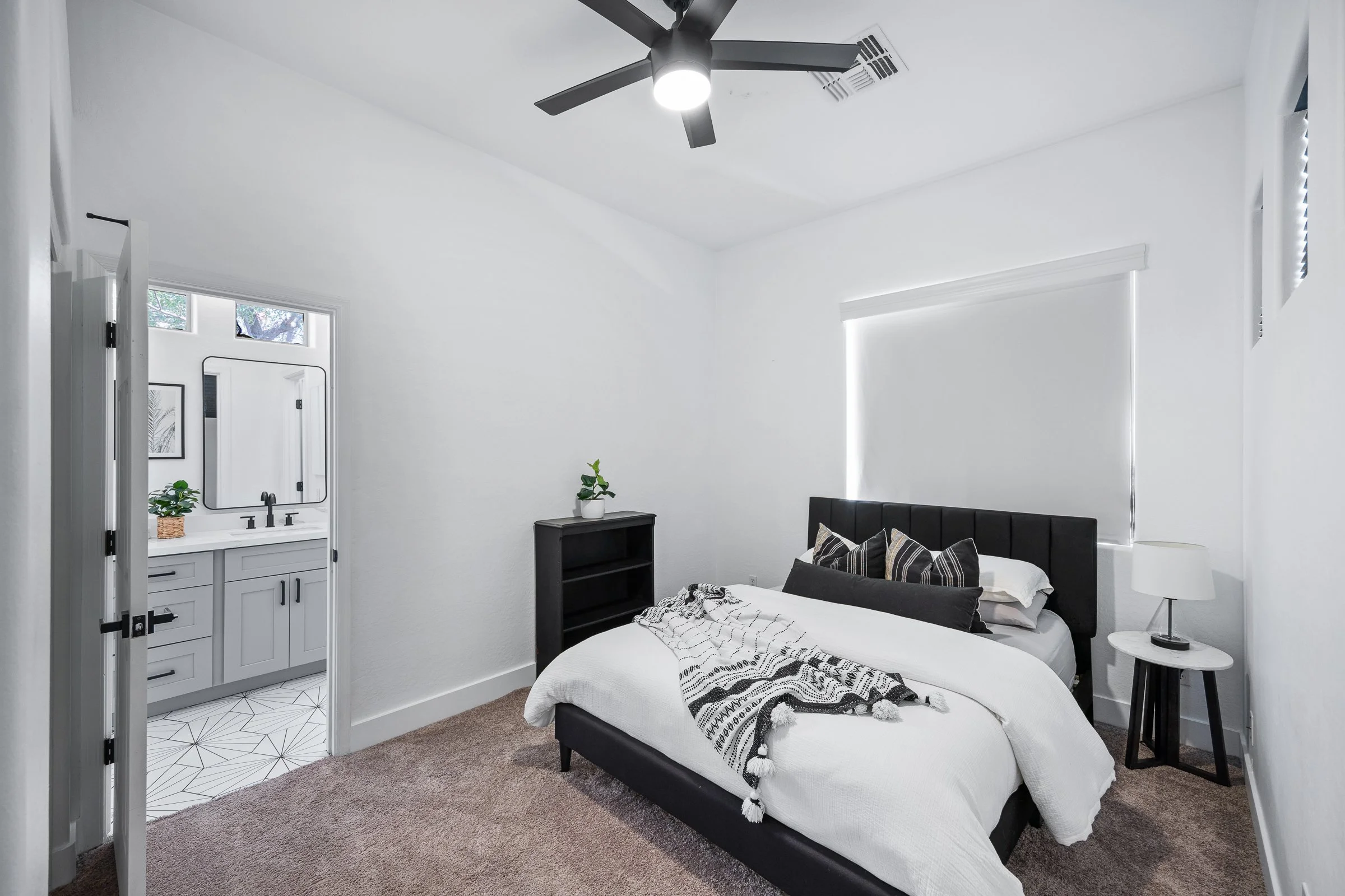 3938 E Dubois Ave-34.jpg