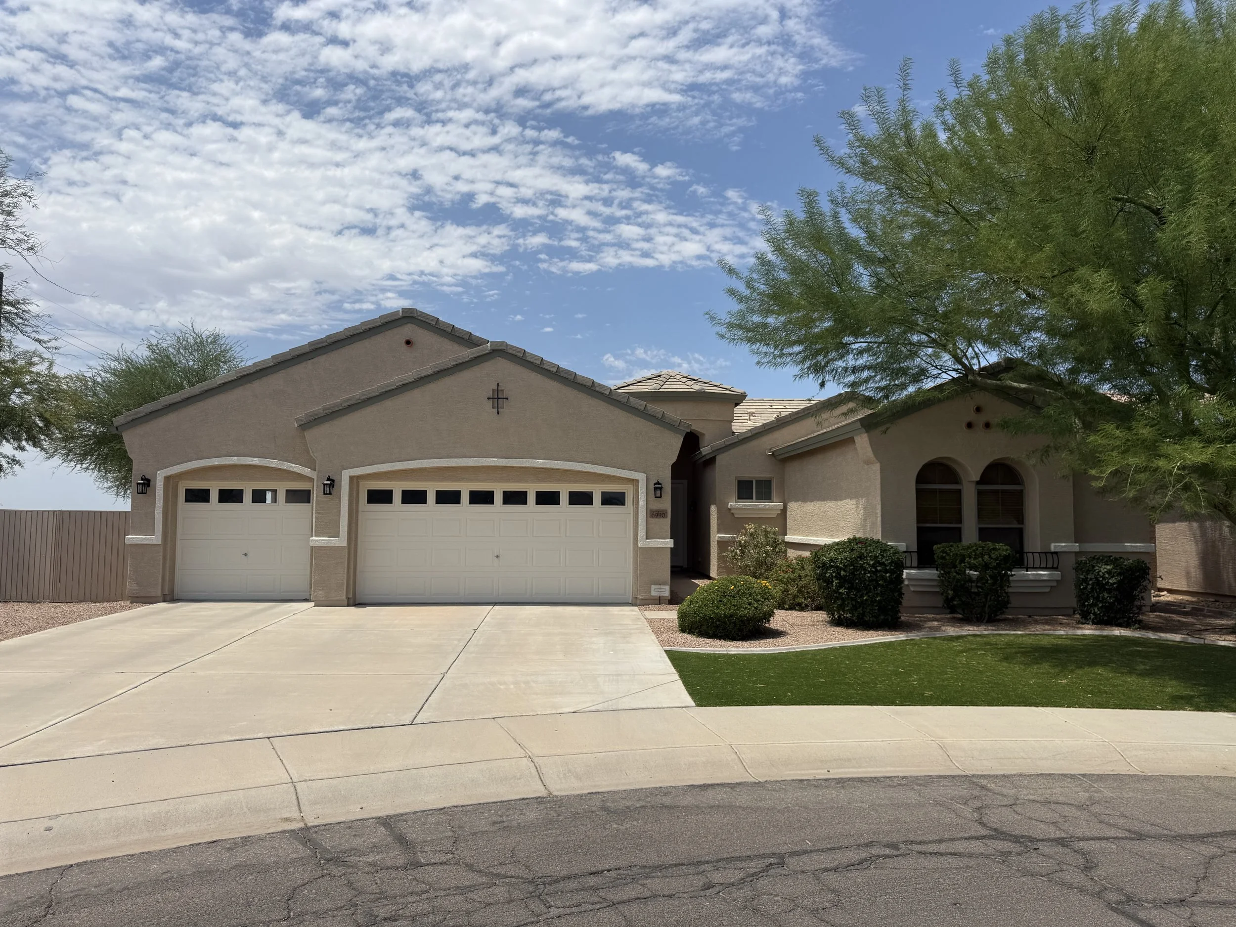 Tucked at the End of a Cul-De-Sac in Chandler’s Sun River