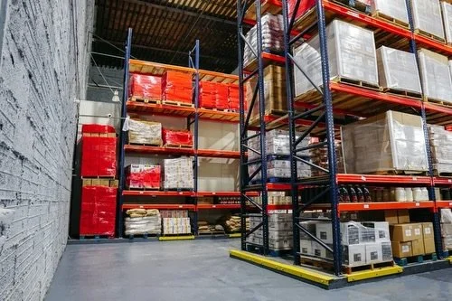 A commercial brand project showcasing the people, facilities, fleet, and operations behind Halal Depot, creating a transparent and professional representation of the business for customers and partners. 

📍Halal Depot