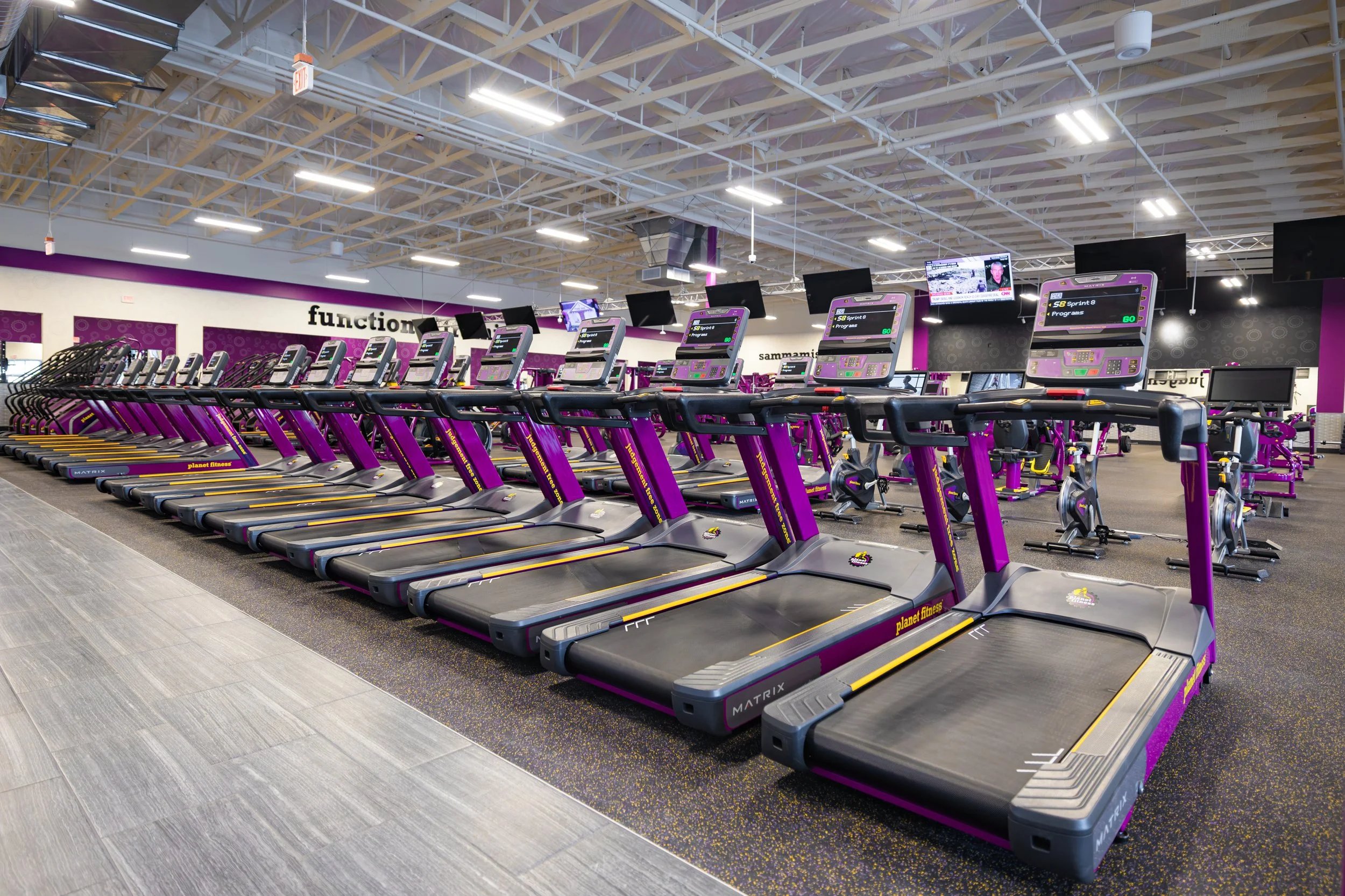 planet-fitness-gym-brand-photoshoot-00009.jpg