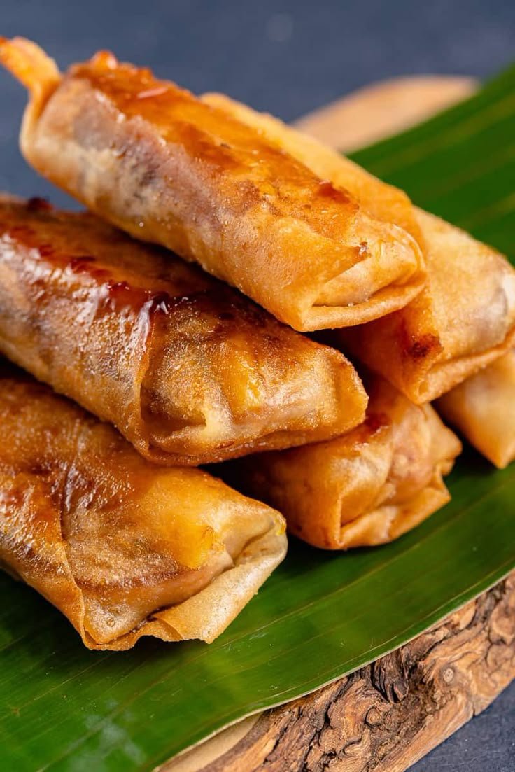 Turon (Fried Banana Roll)