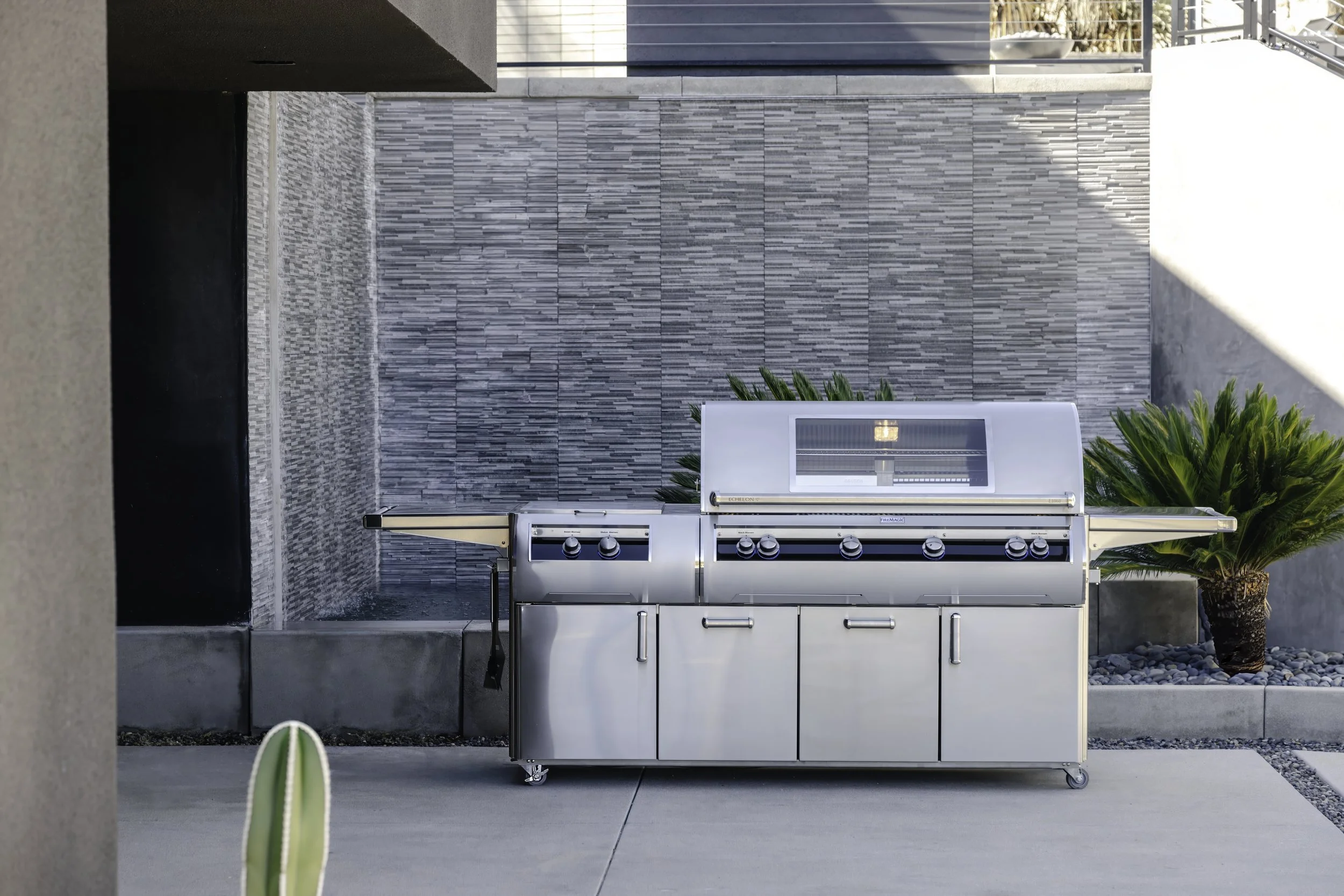 New_FireMagic_Cart-Grill_754A5723.jpeg