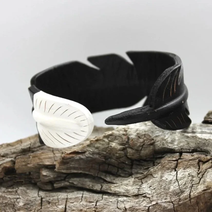 Huia Dawn leather cuff