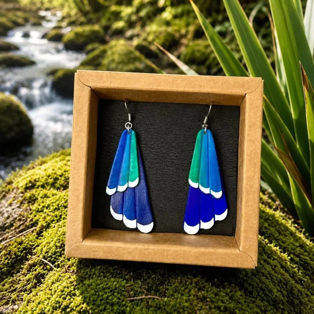 Tūī Feather Drop Earrings
