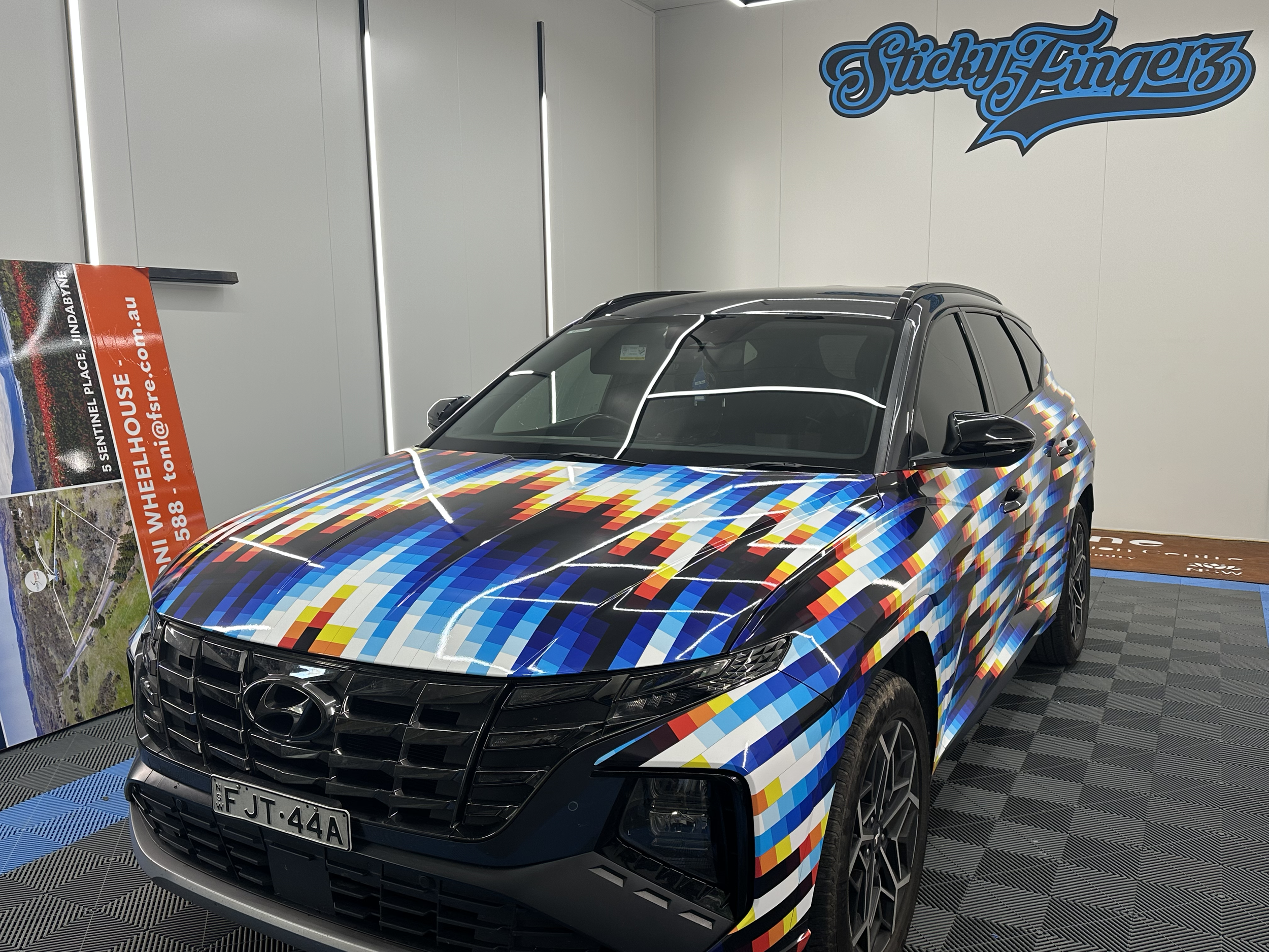 Sticky Fingerz – Vehicle Wrap Thanks to Graphic Art Mart