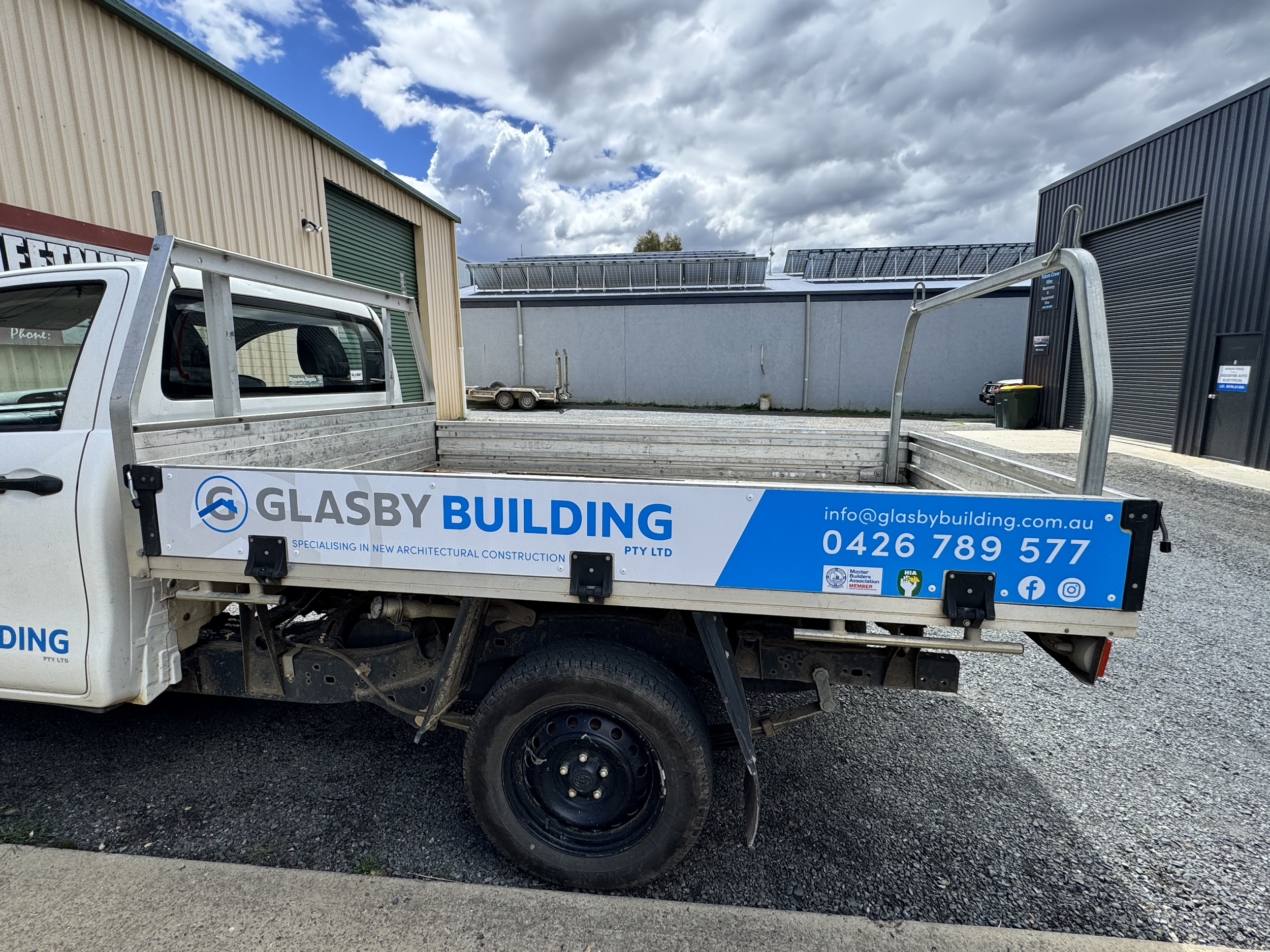 Glasby Building – Ute and tray graphics.