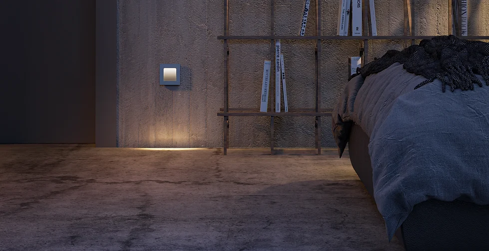 Bett mit grauer Decke vor einer Holzregalwand an einer rauen Wand mit LED-Licht, im Hintergrund ein dunkler Raum.