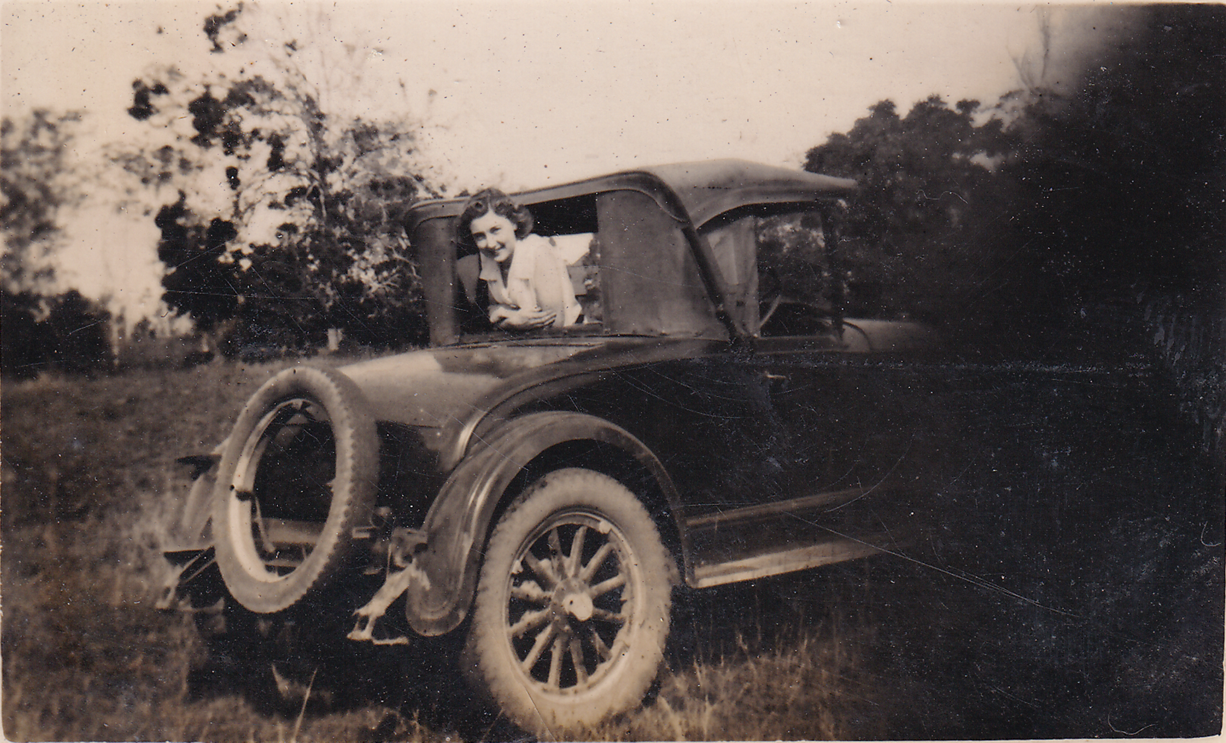 Veronica (Girlie) at Miva Crossing 1939