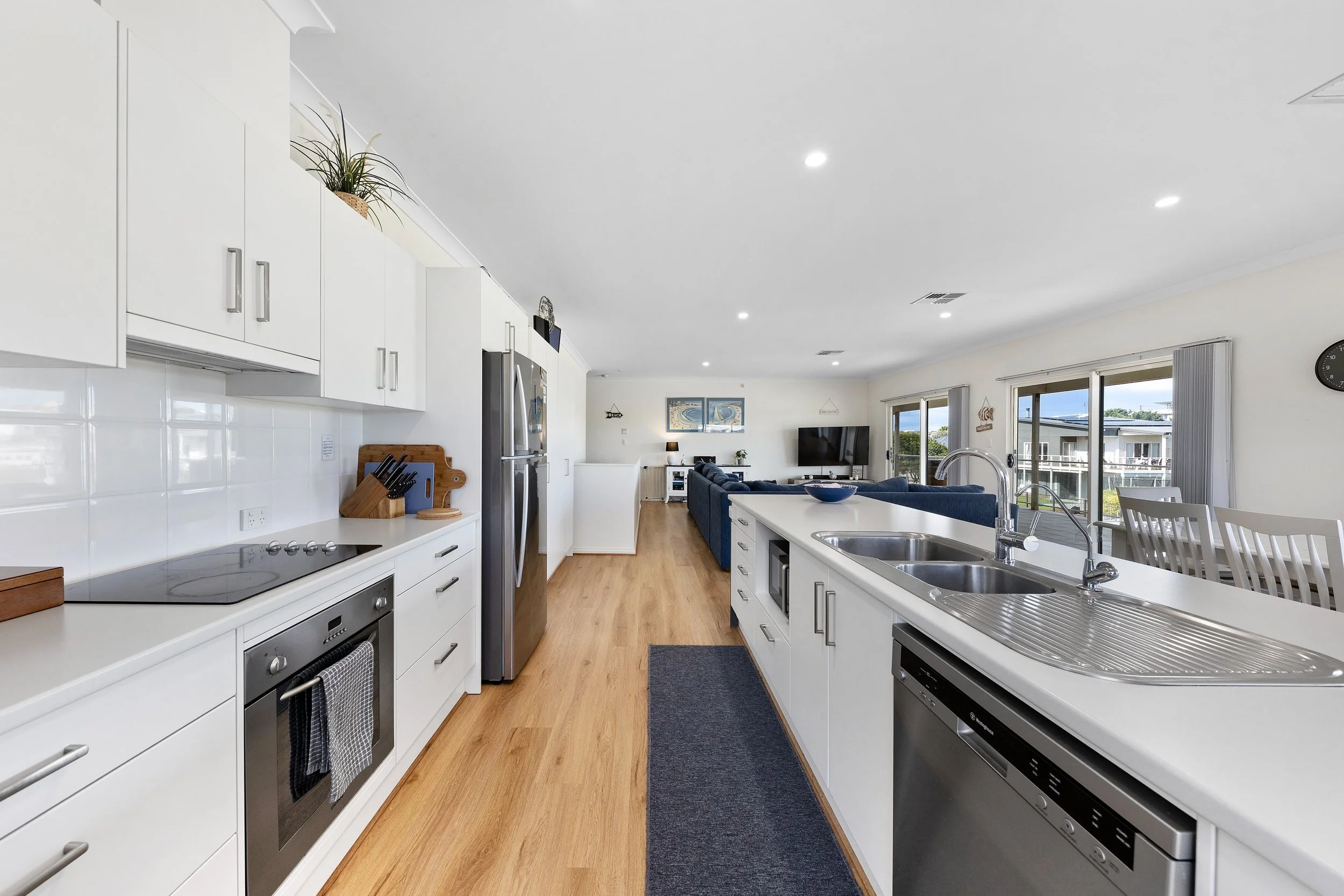 Kitchen 1.jpg