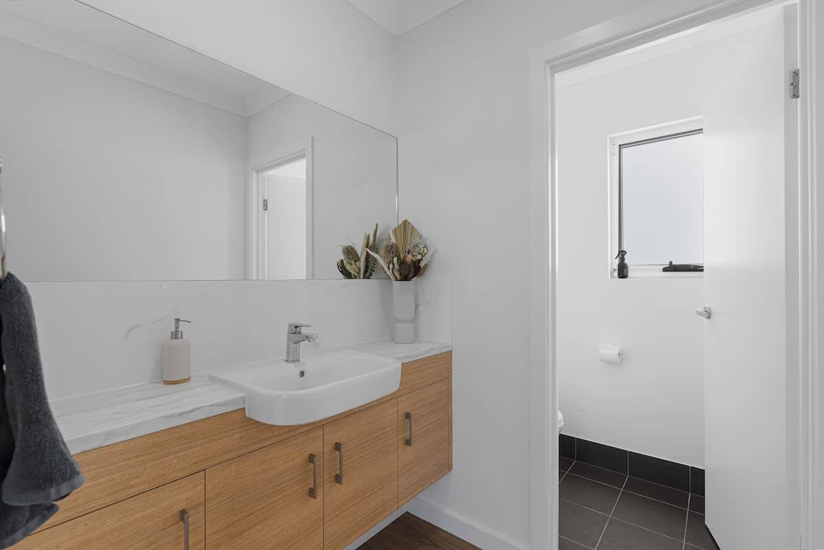 bathroom ensuite Michelle Tomalin.jpeg