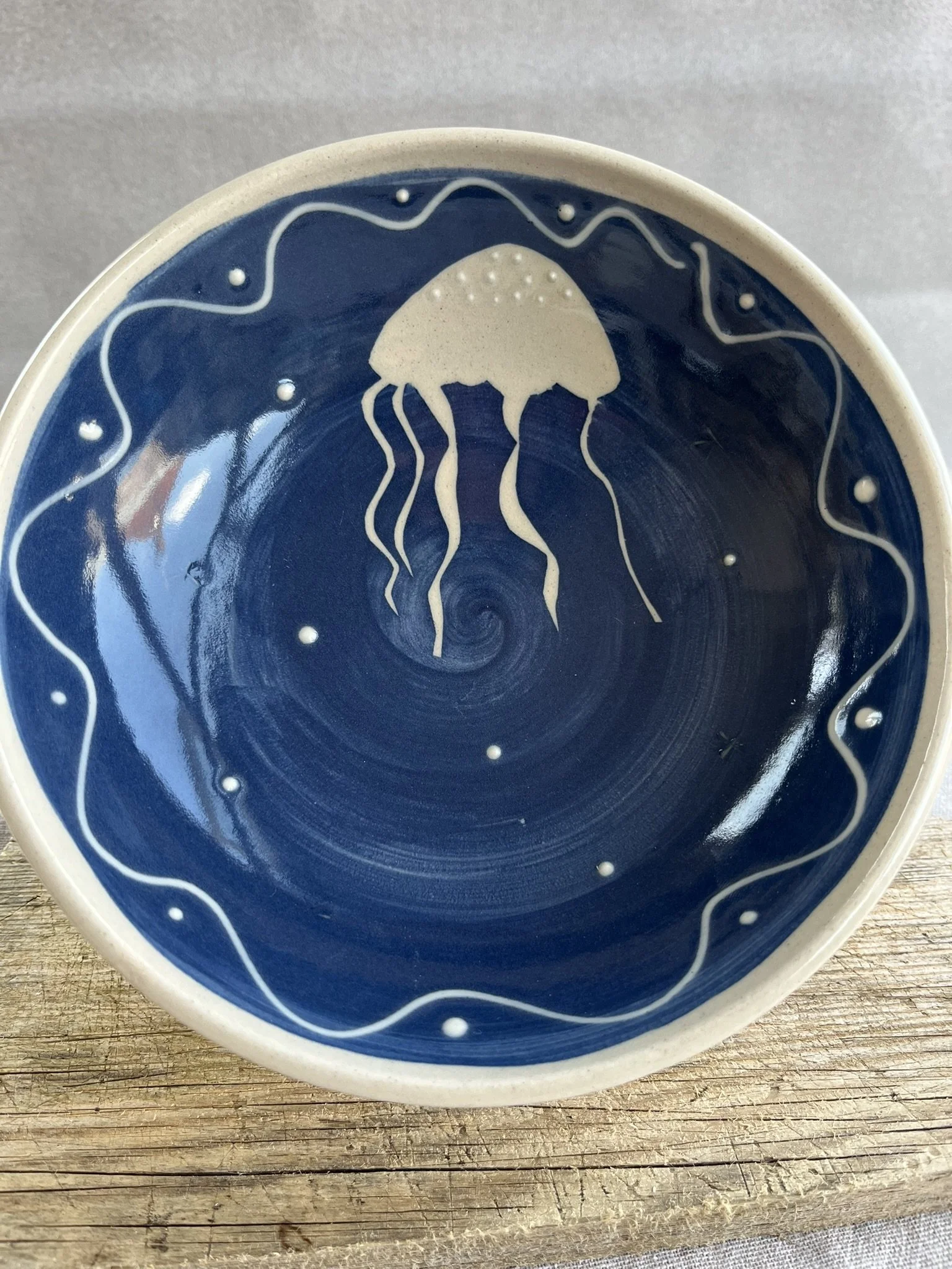 Jellyfish bowl