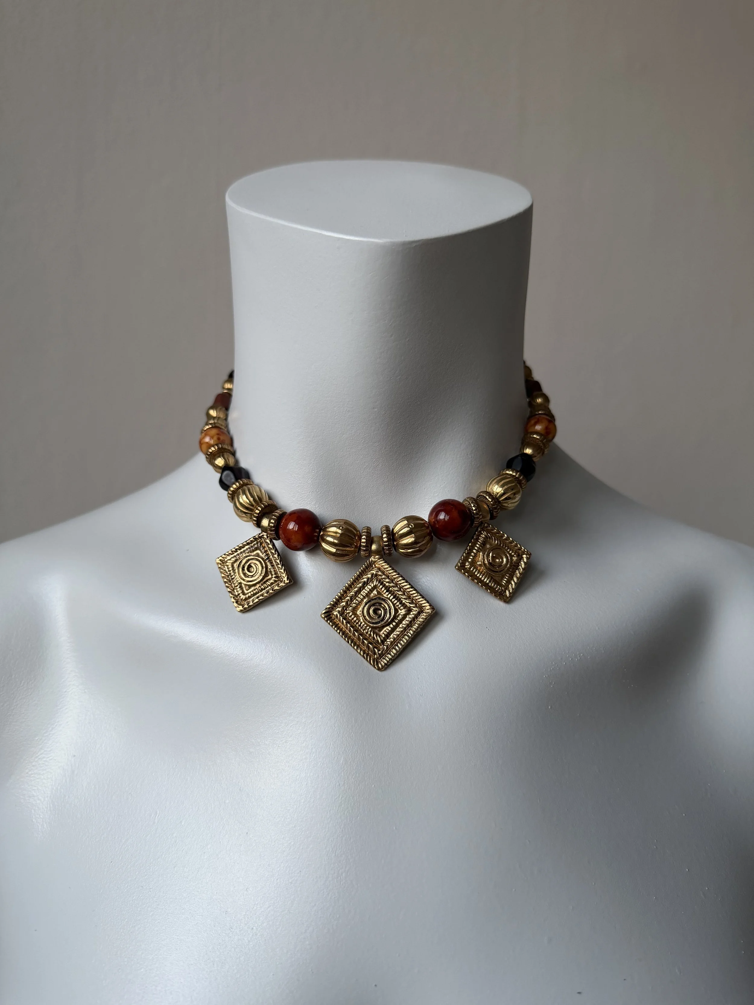 Ivorianskt halsband