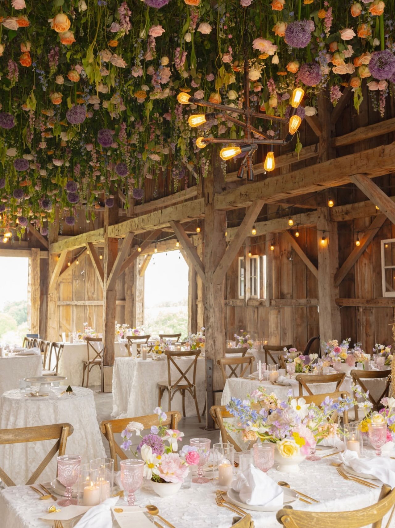 Details, details, details ✨

Photos |  @annajon.es 
Planning + Design | Honey &amp; Joy Events 
Floral | Wildflower 
.
.
.
.
.
Pastel wedding / Iowa wedding / Des Moines wedding / floral wedding / chargers / flatware