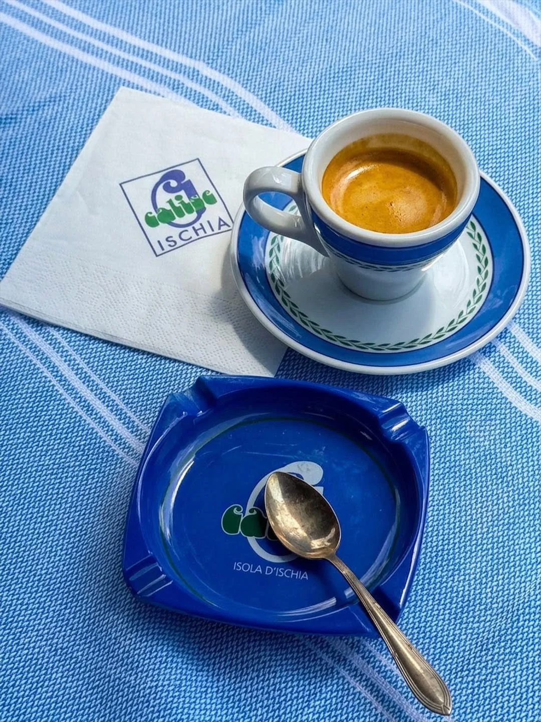 Level 1 is ordering your coffee in Italian.

Level 2 is ordering your coffee in Italian and being understood.

Level 1000 is your order being made the moment they spot you coming in the door.

Familiarity is one of Italy's greatest luxuries. 🇮🇹 ✨

