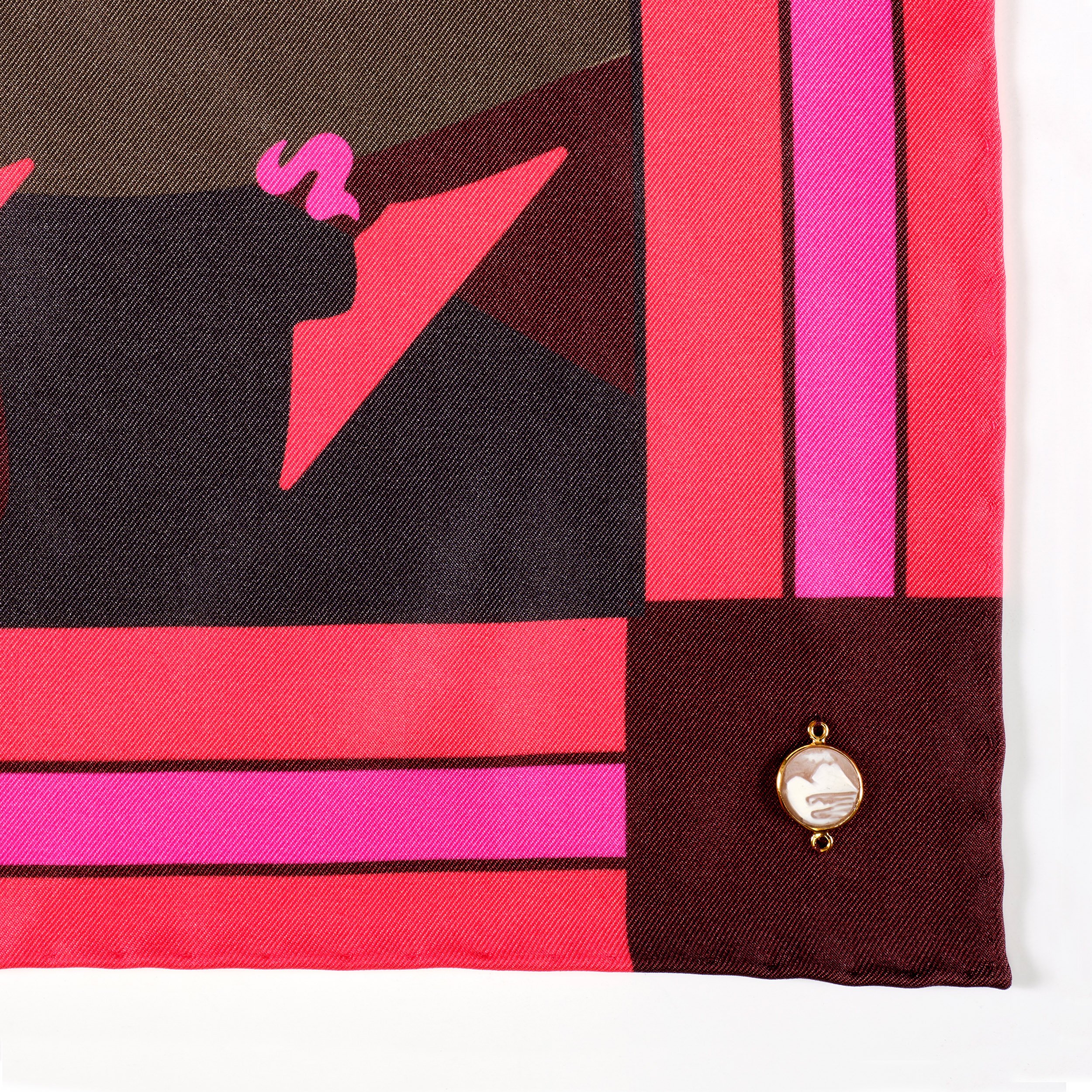 03-Camo_Detail.jpg