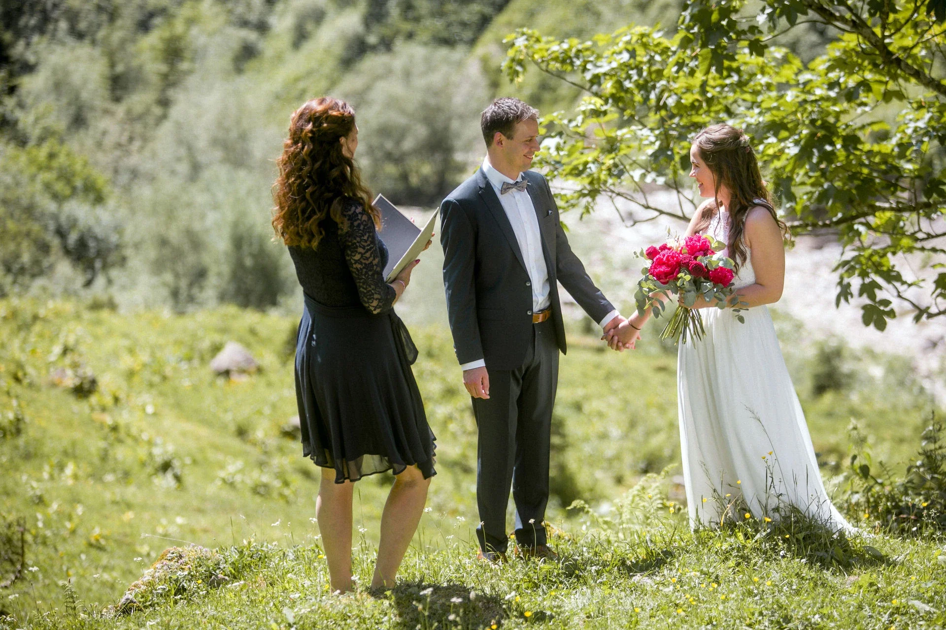 hochzeit_in_den_bergen_almhütte_32.webp