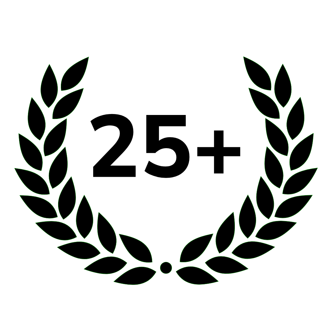 Symbol für über 25 Jahre Erfahrung, umgeben von Lorbeerkranz auf schwarz-weißer Fläche.