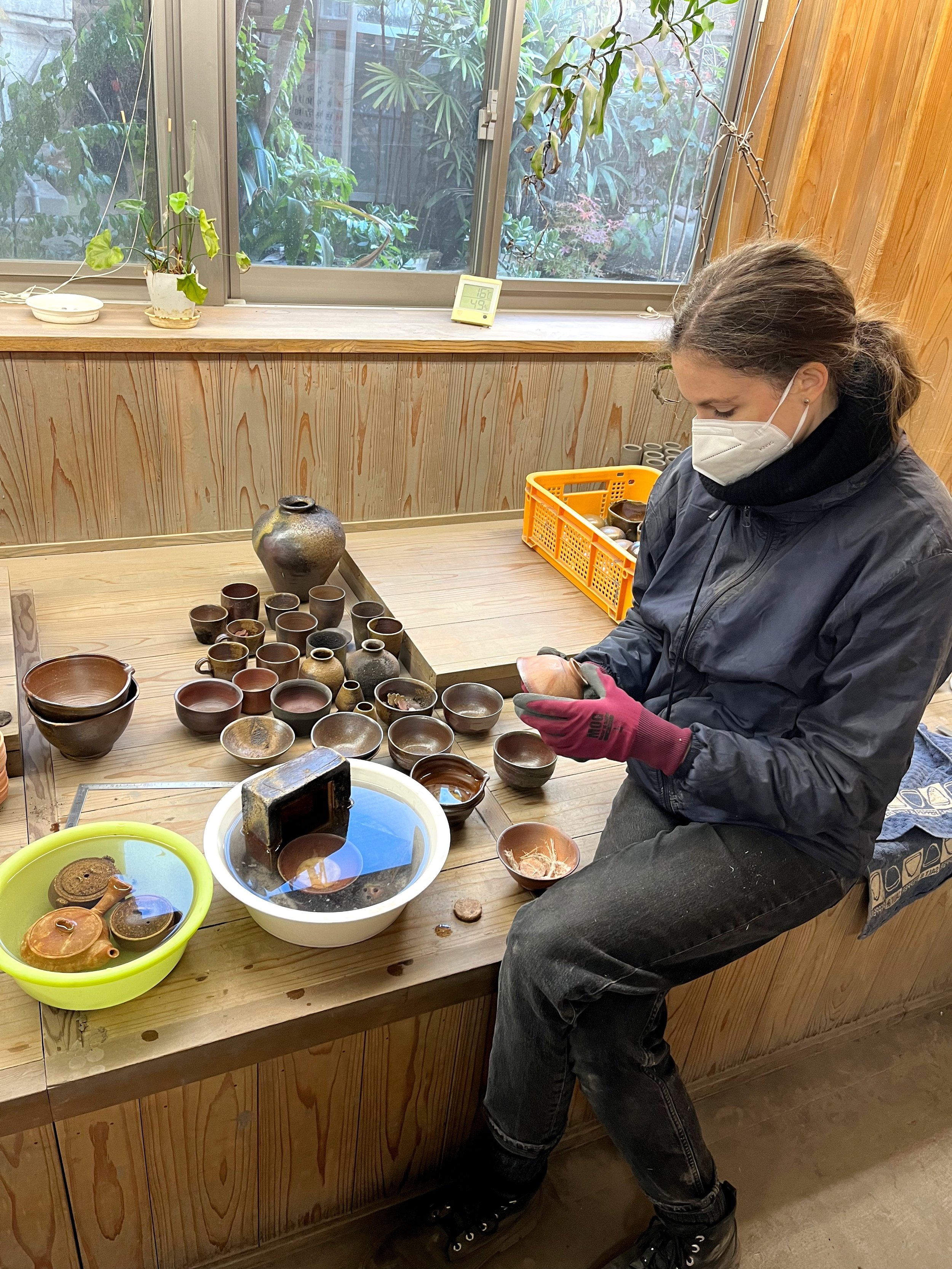 Back in the studio after unloading the kiln, with my pieces ready for sanding and packing for their journey back to Germany.
