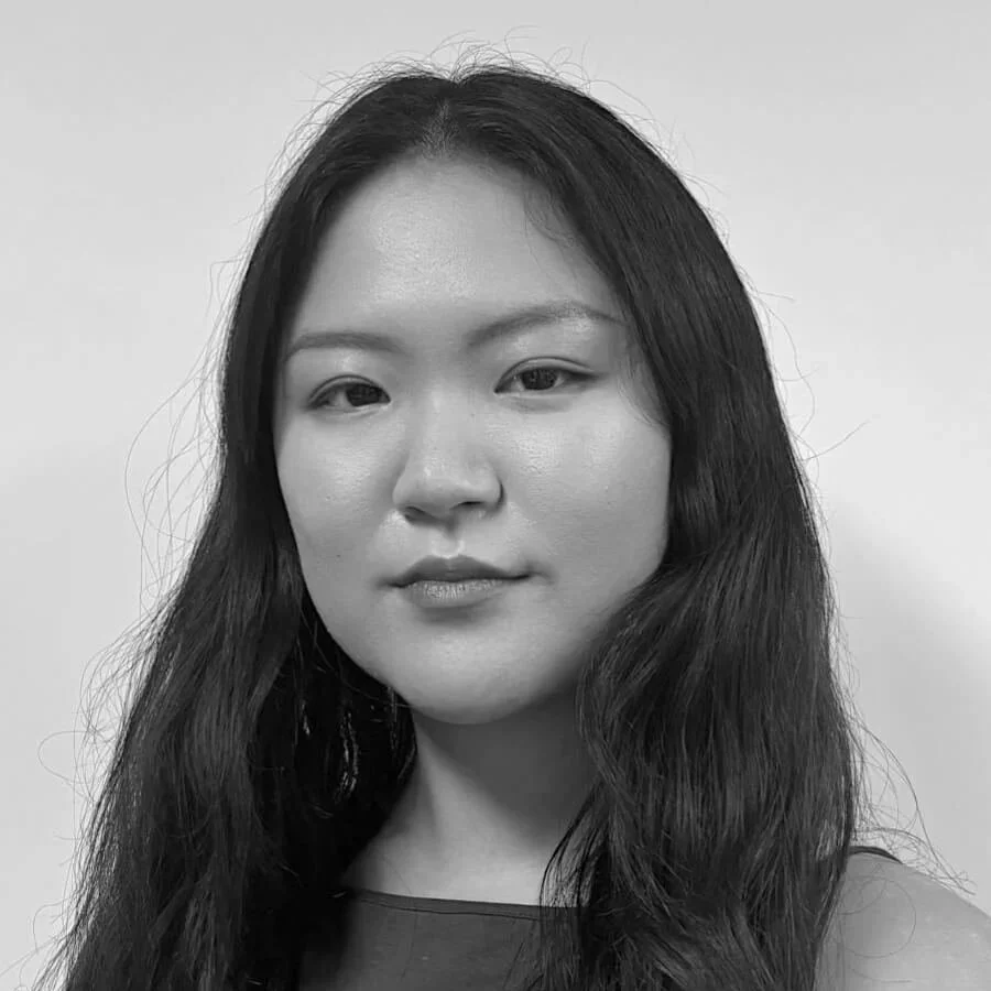 Black and white portrait of Lesley Kezhu Wang, Senior Account Manager, Coulson Partners.