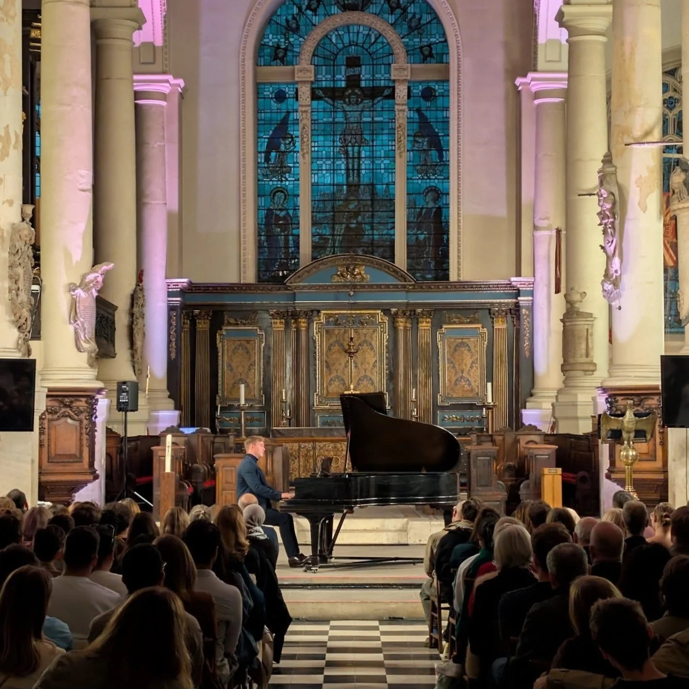 Einaudi Tribute in aid of unicef gaza appeal for children in crisis