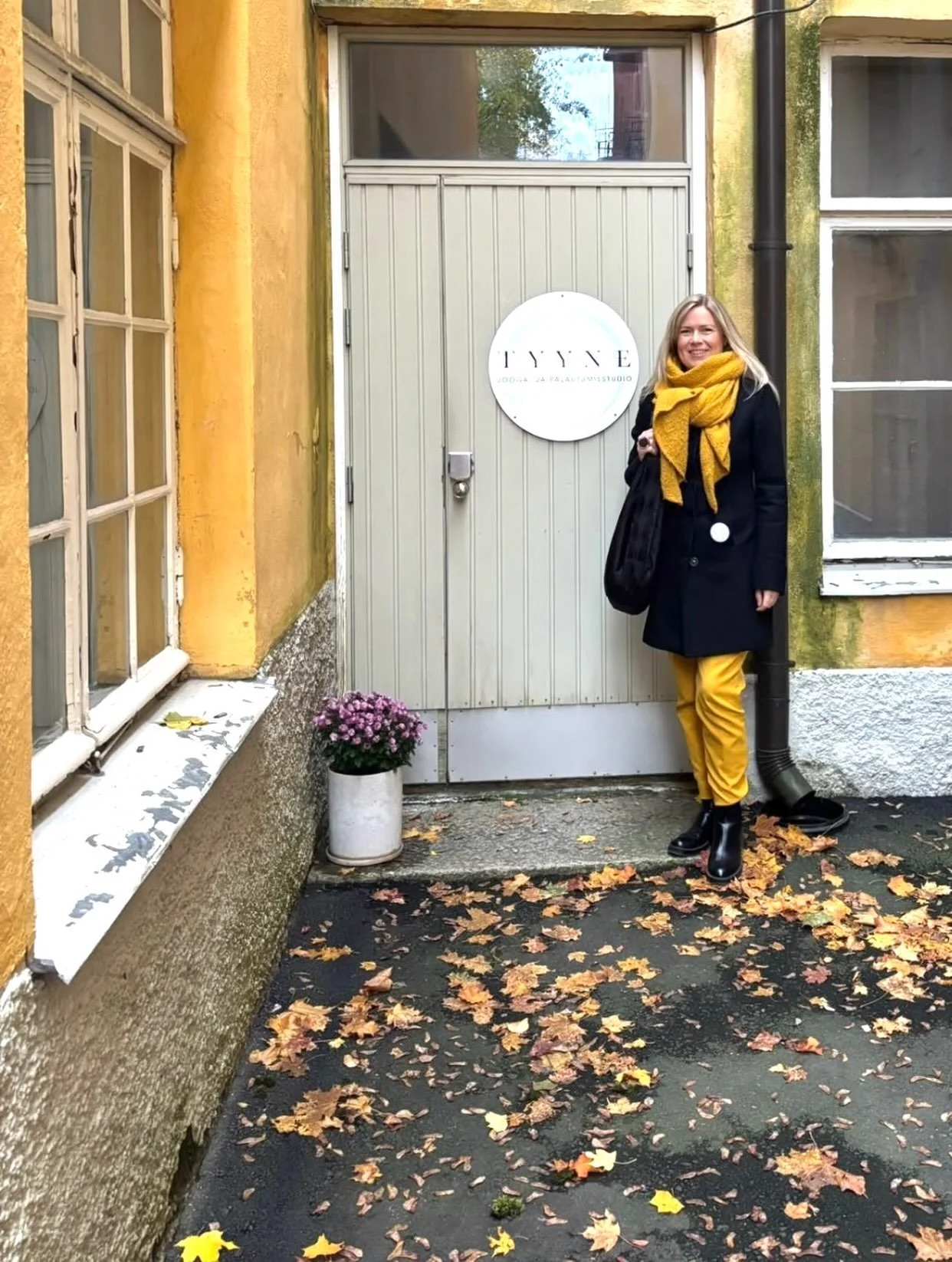 Kiitollinen olo 💛! 

💛Sain esitell&auml; Tyynen pitk&auml;aikaisimmalle yst&auml;v&auml;lleni. Olemme yst&auml;vystyneet 5- ja 6-vuotiaina. 
💛Sain viett&auml;&auml; illan yst&auml;v&auml;ni seurassa, jakaa juttuja lapsuudesta ja t&auml;st&auml; he