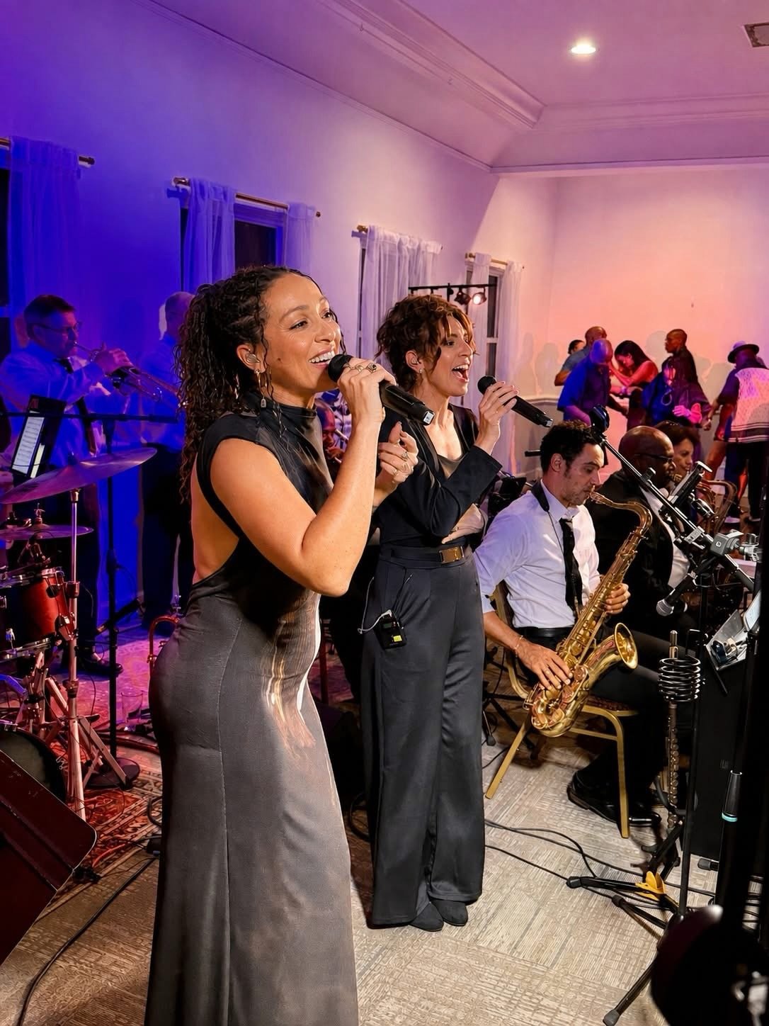 OH WHAT A NIGHT! Queens Harbour THANK YOU for the unforgettable ENERGY you gave us and that we gave right back to you!  Big band sound, songs from the decades, dancing all night... it was amazing.  Welcome to the BCC family! 🎶