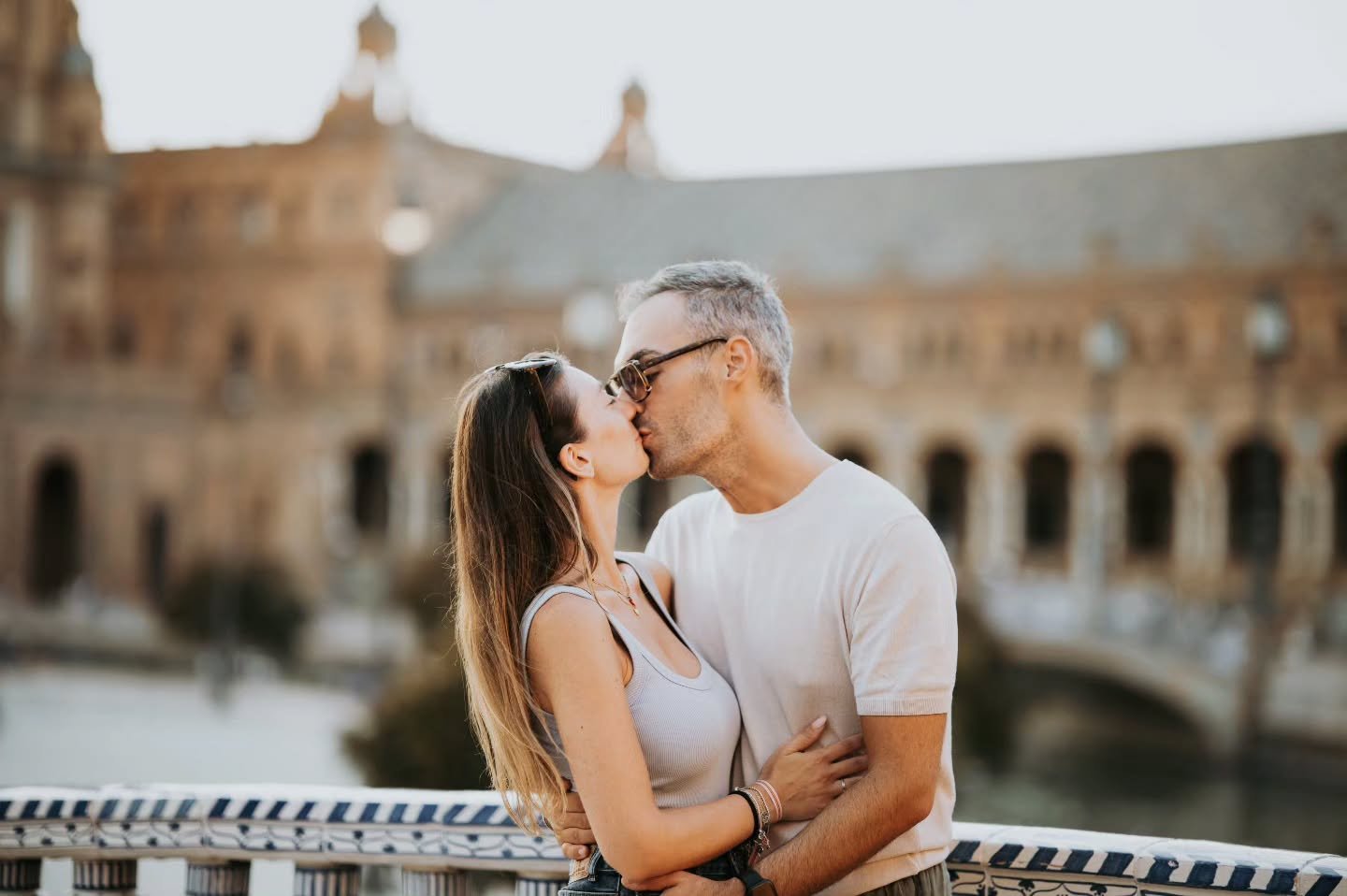Golden hour in Seville hits differently. Rate this photo from 1 to 10? ✨
.
.
.
.
#sevilla #photography #portrait #camera #love