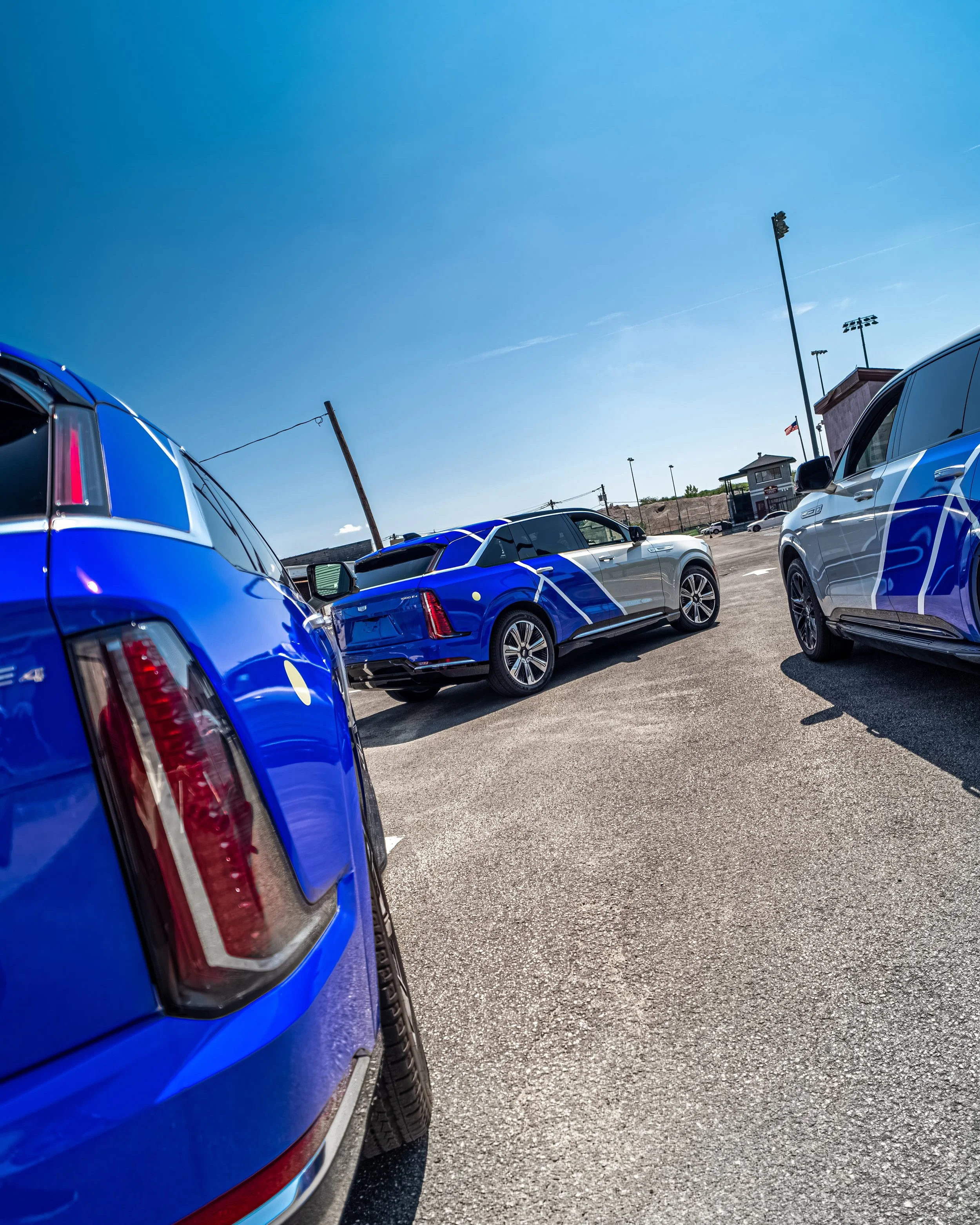 Taking care of the US Open fleet 🎾

The first 3 brand-new Cadillac IQs are wrapped and ready for the tournament. More on the way 👀

Proud to be part of the preparation for one of the biggest events in tennis. 🏆

#USOpen #Cadillac #ICONDetailing #V